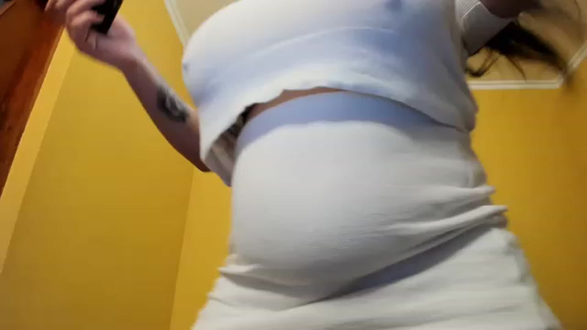 Gallery image thumbnail from BDayAntonina's myfreecams stream on, 03/21/2023, 17:44 image 17 of 20