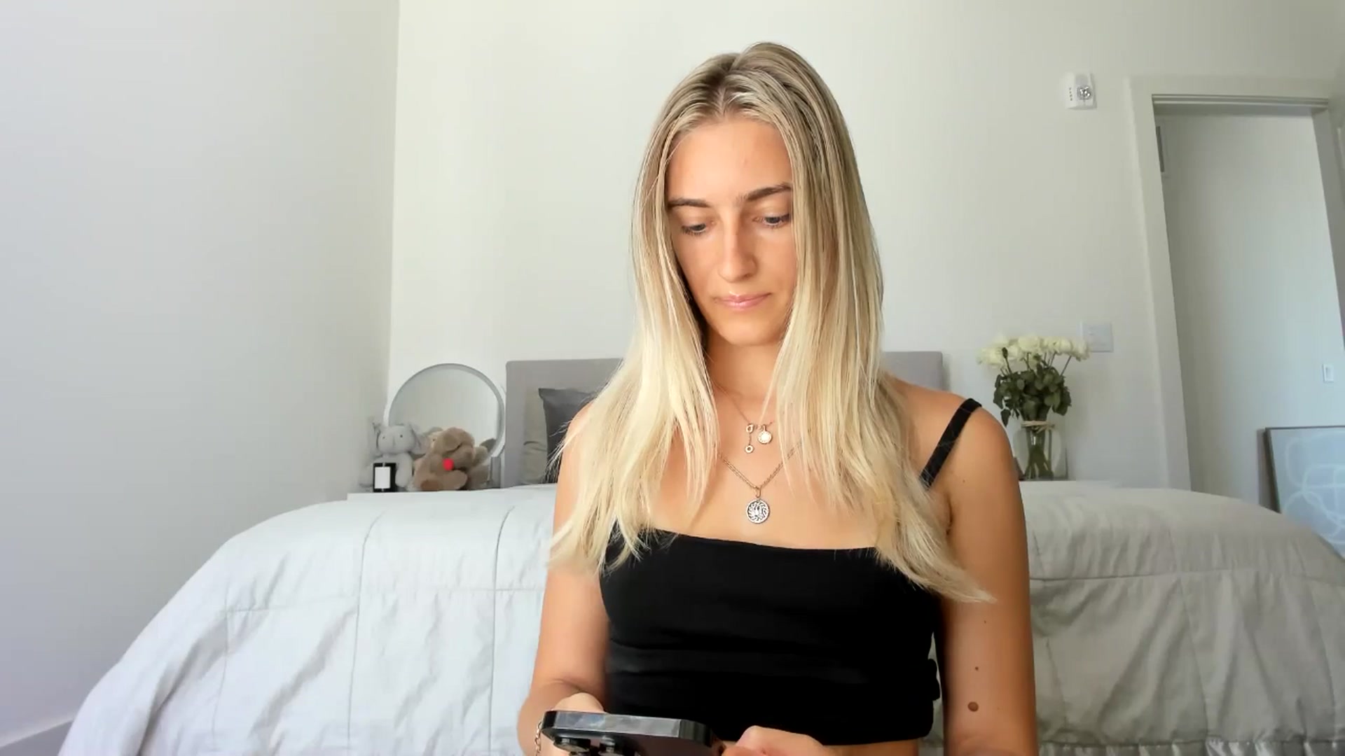 Gallery image thumbnail from BDayIrina's myfreecams stream on, 07/01/2024, 20:28 image 3 of 20