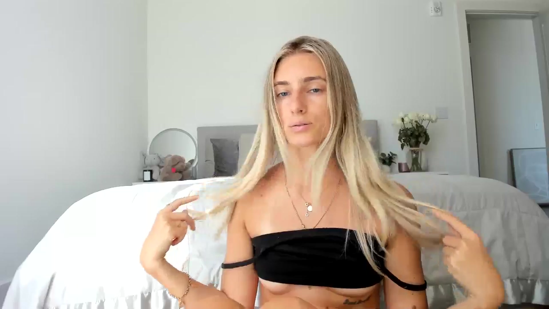 Gallery image thumbnail from BDayIrina's myfreecams stream on, 07/02/2024, 24:43 image 15 of 20