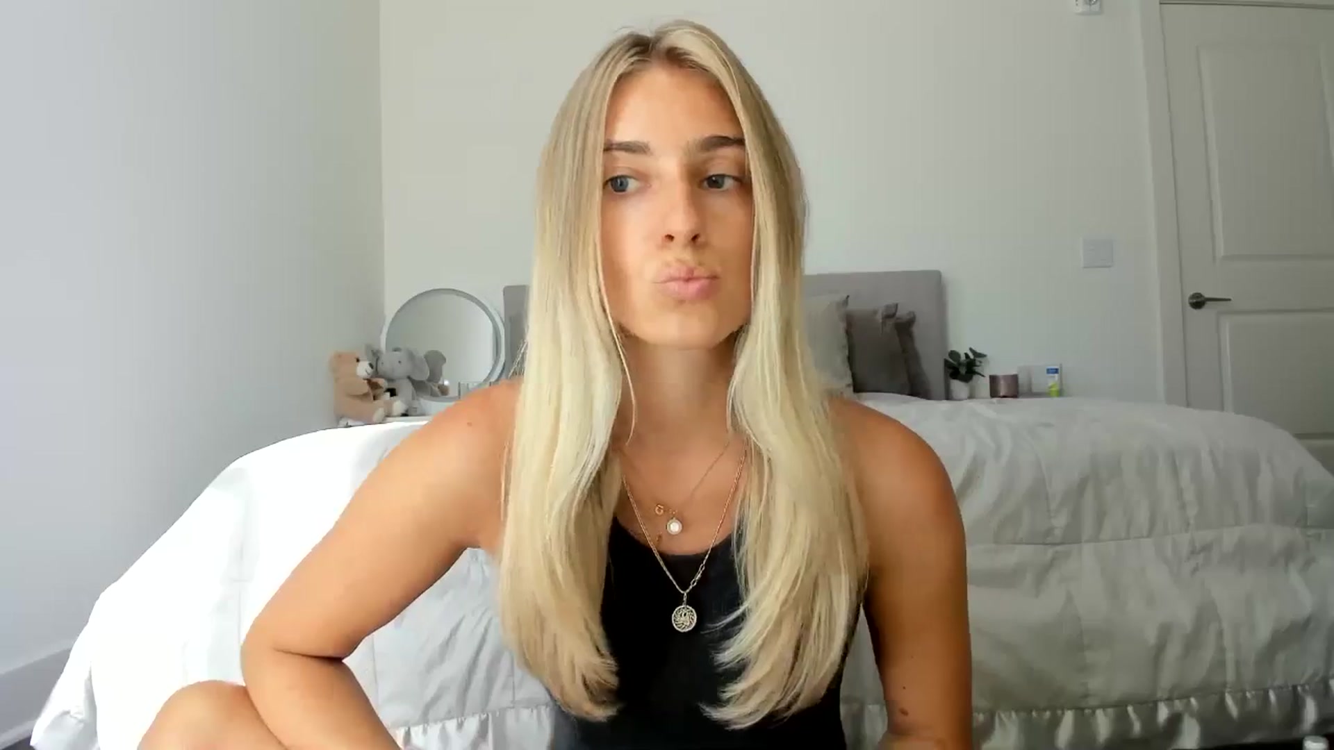 Gallery image thumbnail from BDayIrina's myfreecams stream on, 07/02/2024, 23:39 image 9 of 20