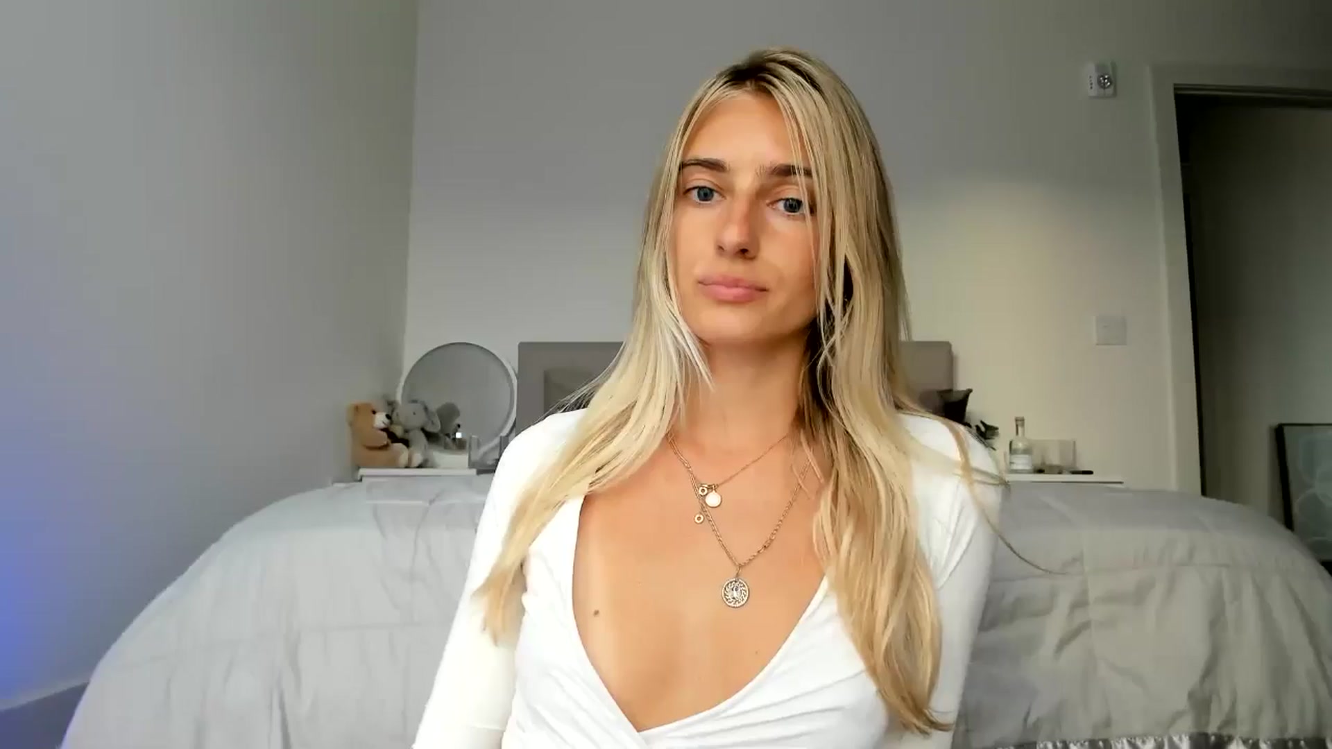 Gallery image thumbnail from BDayIrina's myfreecams stream on, 07/14/2024, 02:30 image 15 of 20