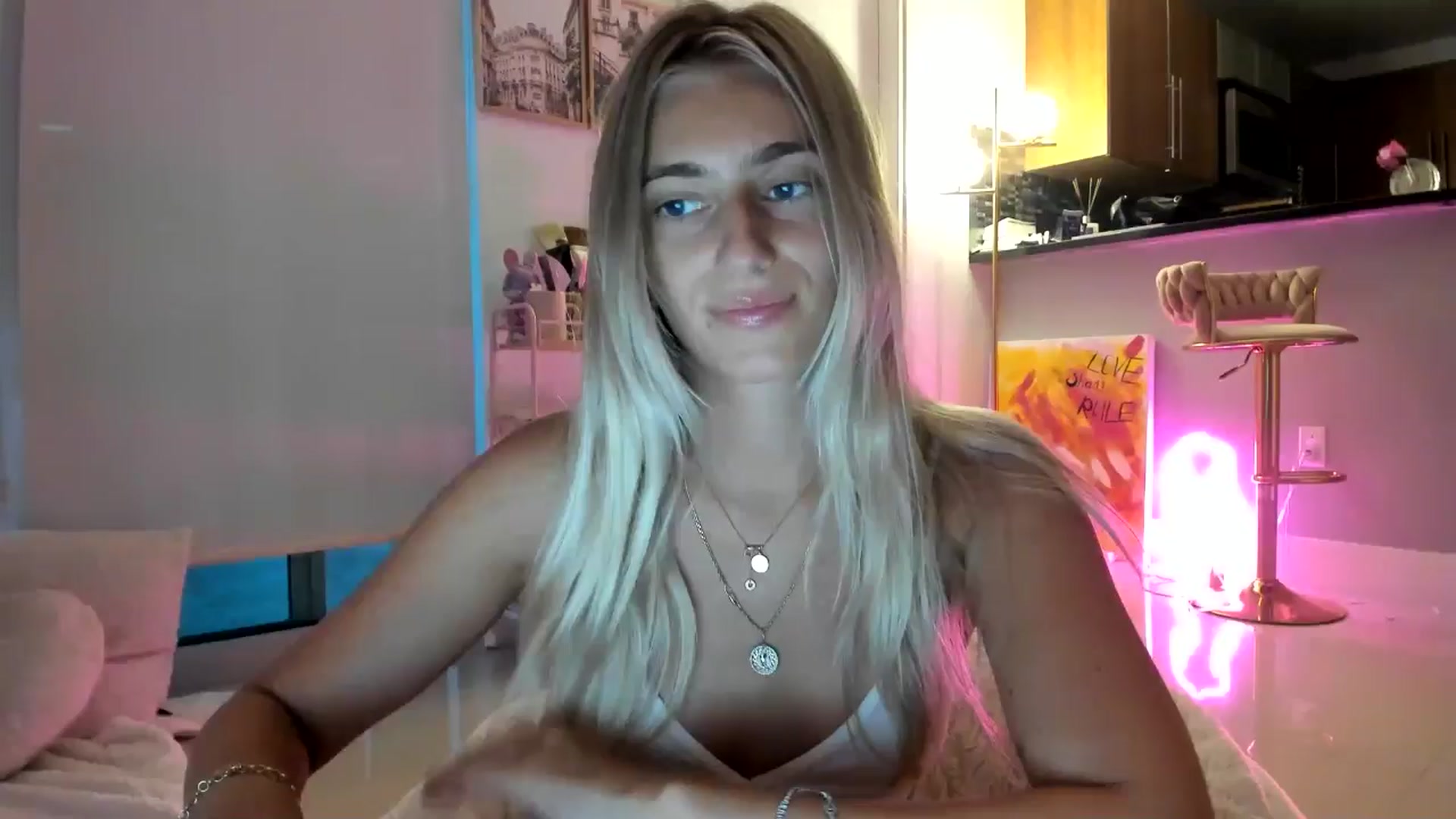 Gallery image thumbnail from BDayIrina's myfreecams stream on, 07/22/2024, 04:43 image 1 of 20