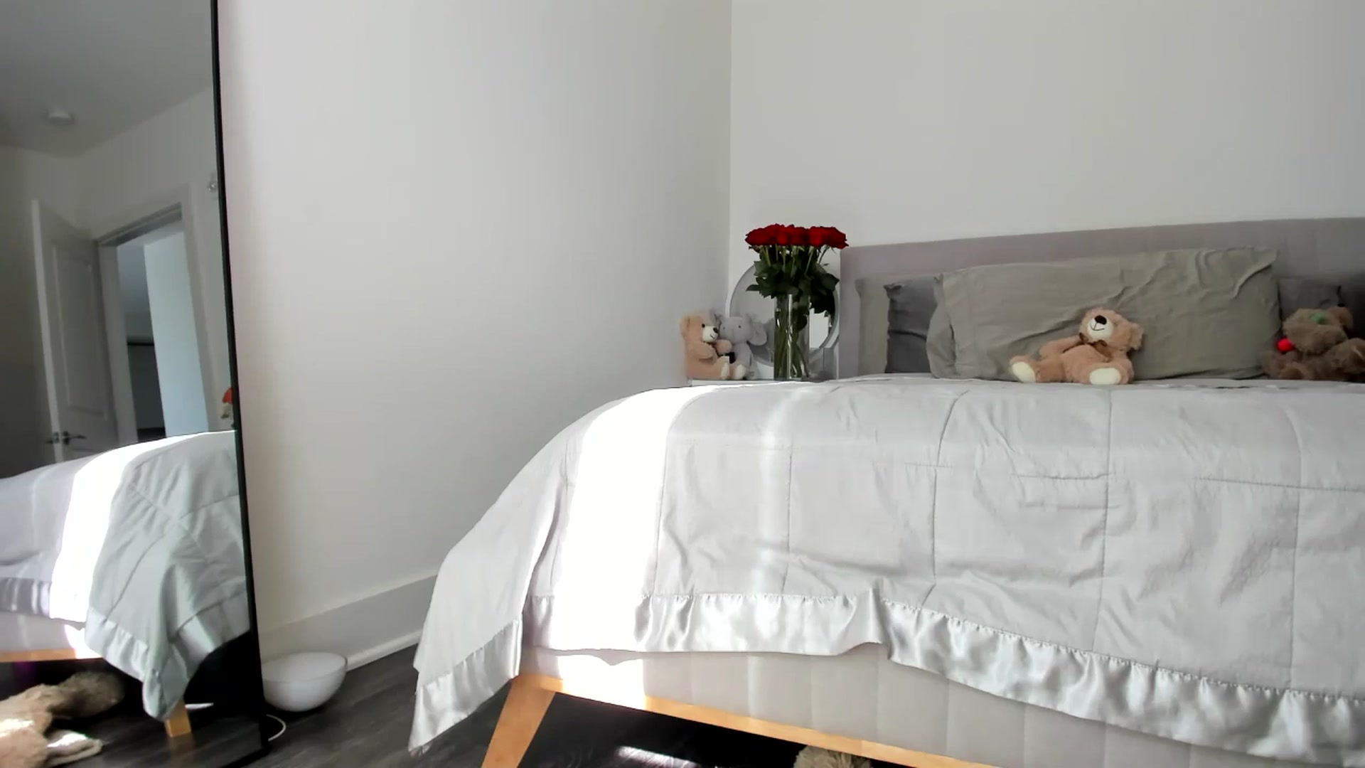 Gallery image thumbnail from BDayIrina's myfreecams stream on, 07/28/2024, 24:31 image 15 of 20