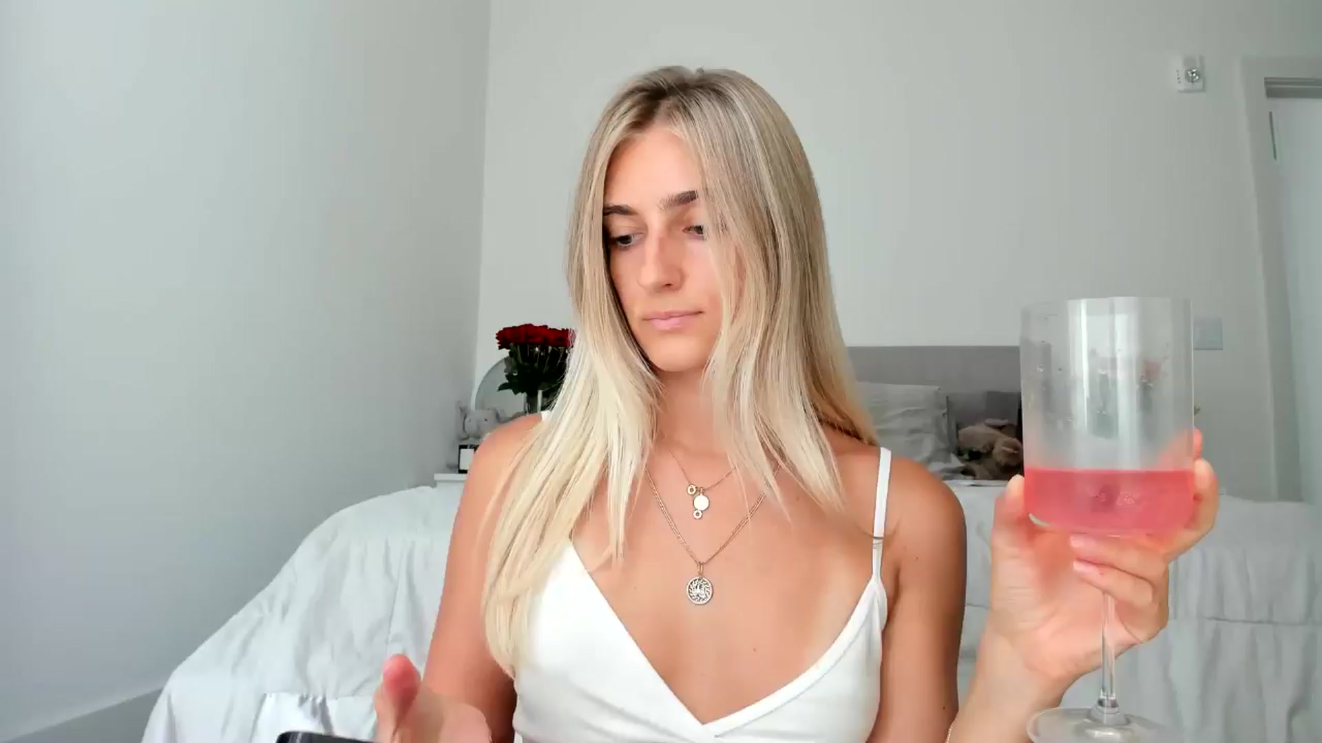 Gallery image thumbnail from BDayIrina's myfreecams stream on, 07/30/2024, 01:20 image 1 of 20