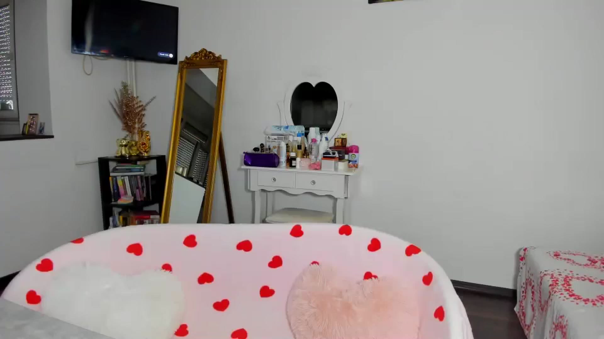 Gallery image thumbnail from BDayJOY's myfreecams stream on, 08/22/2025, 06:45 image 12 of 20