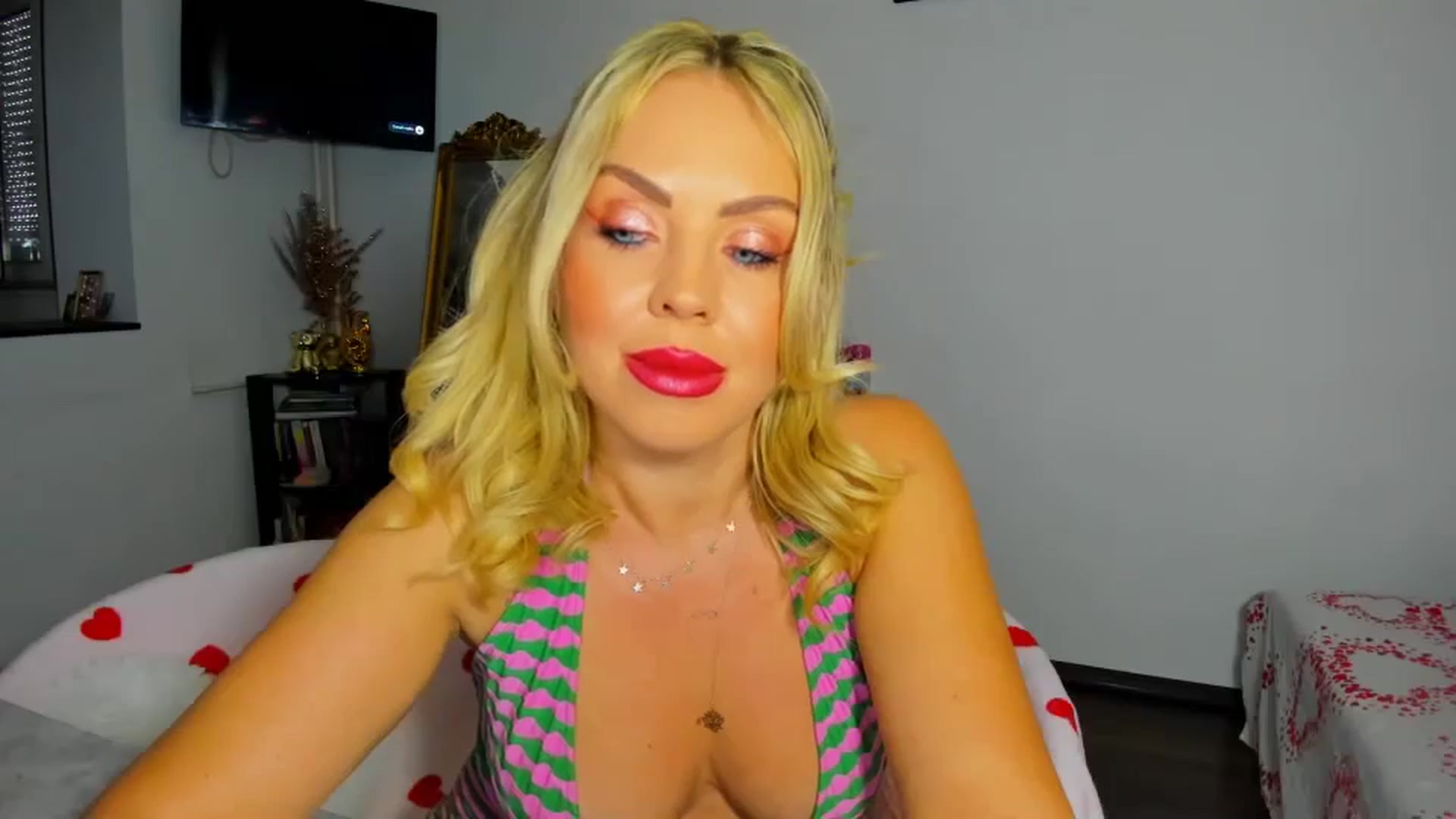 Gallery image thumbnail from BDayJOY's myfreecams stream on, 08/23/2025, 06:43 image 18 of 20