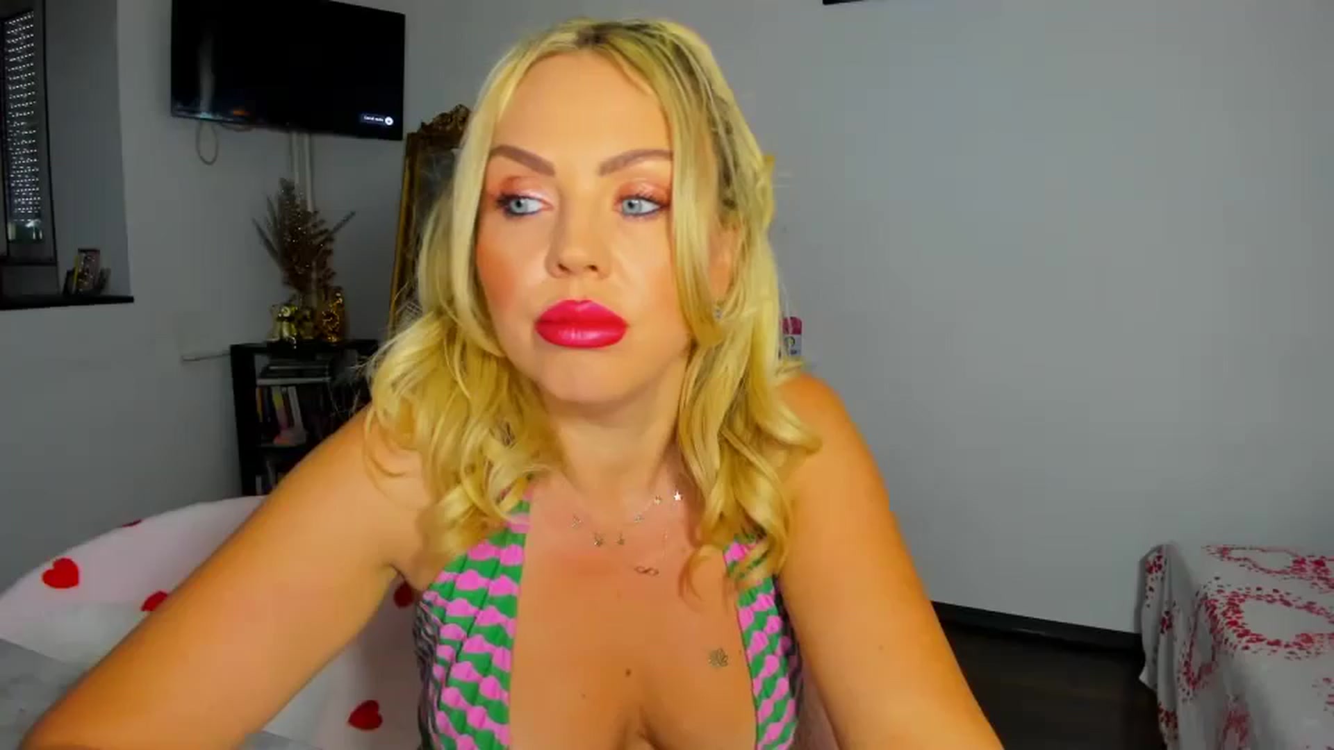Gallery image thumbnail from BDayJOY's myfreecams stream on, 08/23/2025, 06:43 image 14 of 20