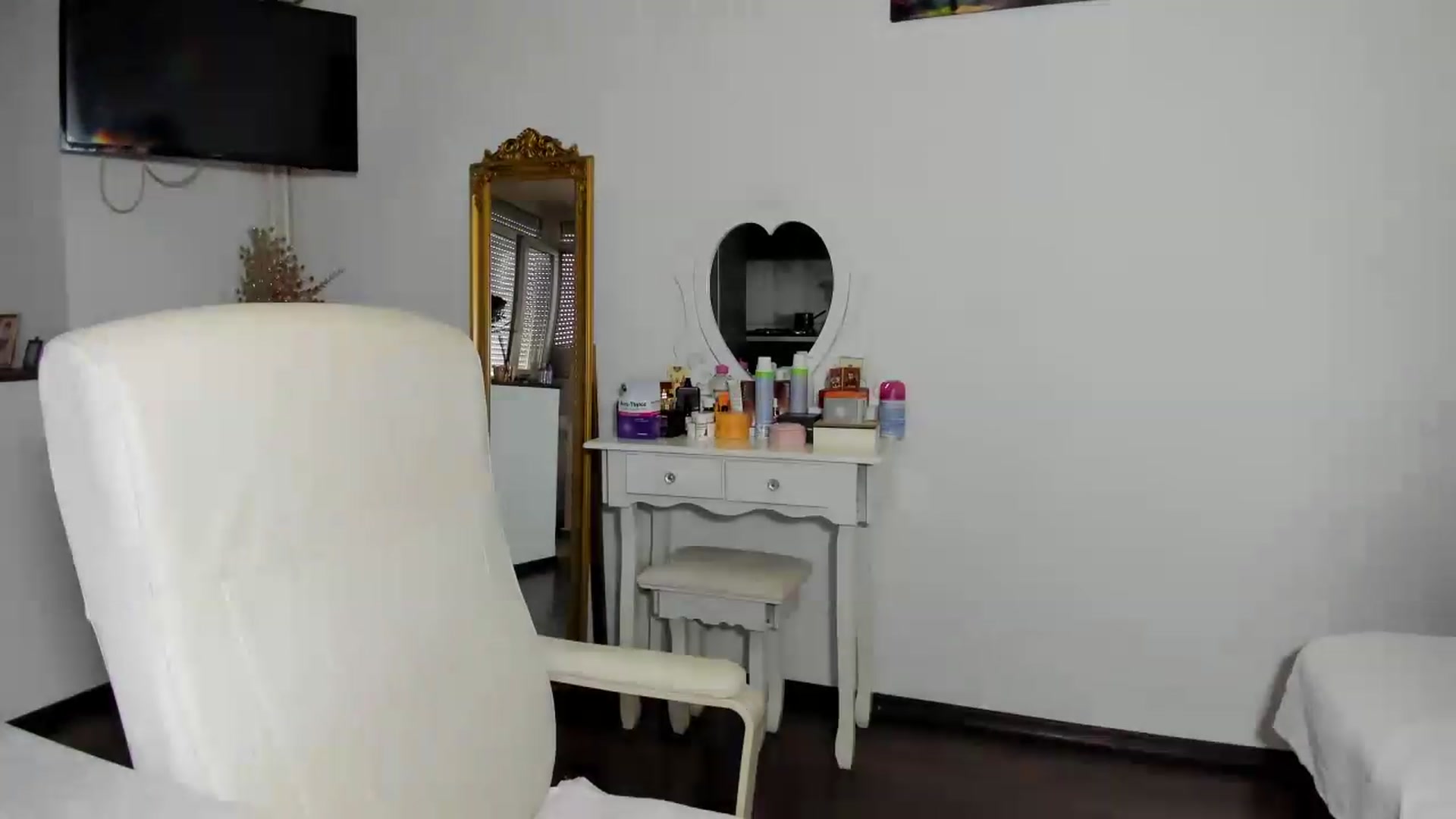 Gallery image thumbnail from BDayJOY's myfreecams stream on, 08/11/2026, 12:39 image 17 of 20