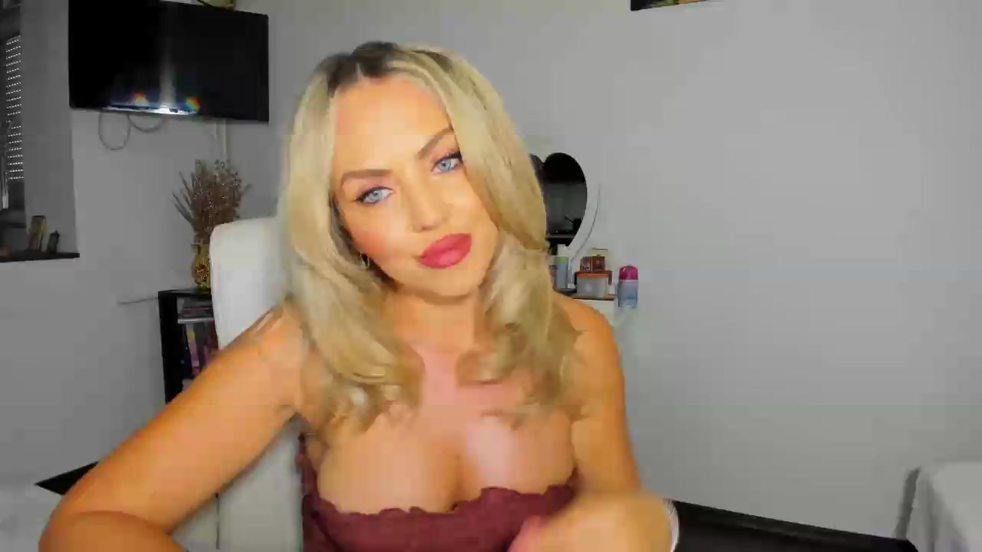Gallery image thumbnail from BDayJOY's myfreecams stream on, 08/12/2026, 07:05 image 18 of 20