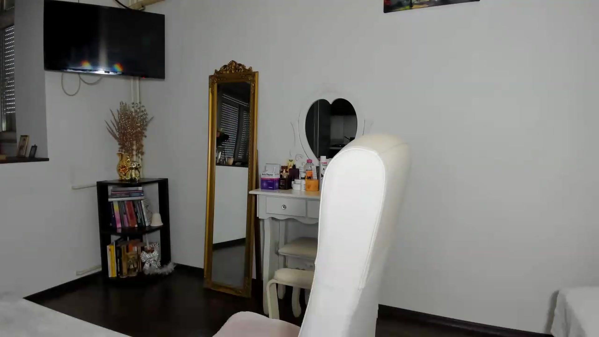 Gallery image thumbnail from BDayJOY's myfreecams stream on, 08/12/2026, 07:05 image 5 of 20
