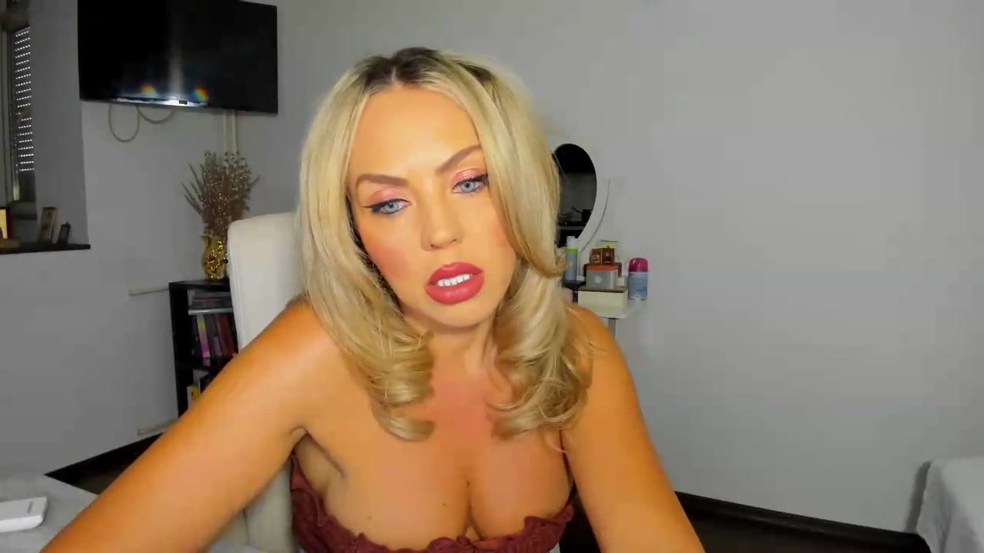 Gallery image thumbnail from BDayJOY's myfreecams stream on, 08/12/2026, 07:56 image 7 of 20