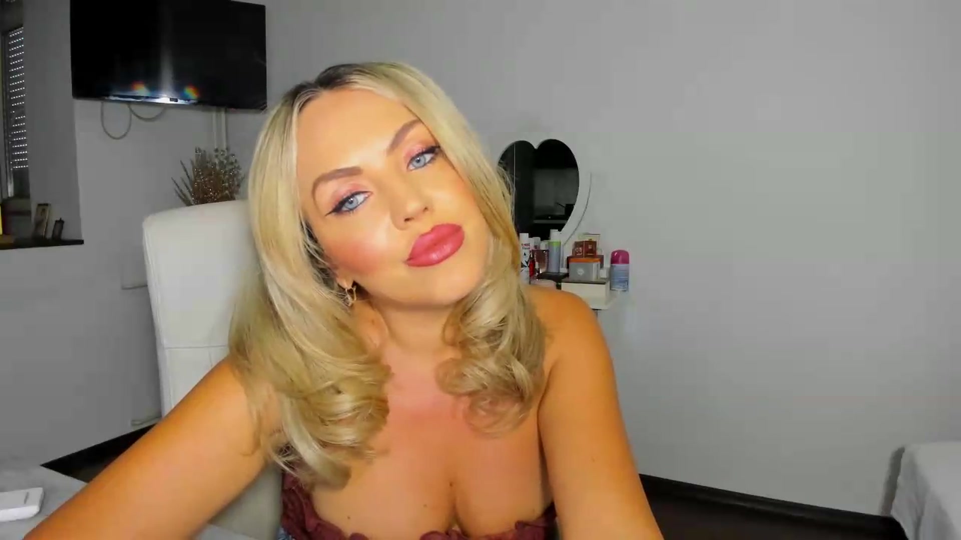 Gallery image thumbnail from BDayJOY's myfreecams stream on, 08/12/2026, 07:56 image 18 of 20