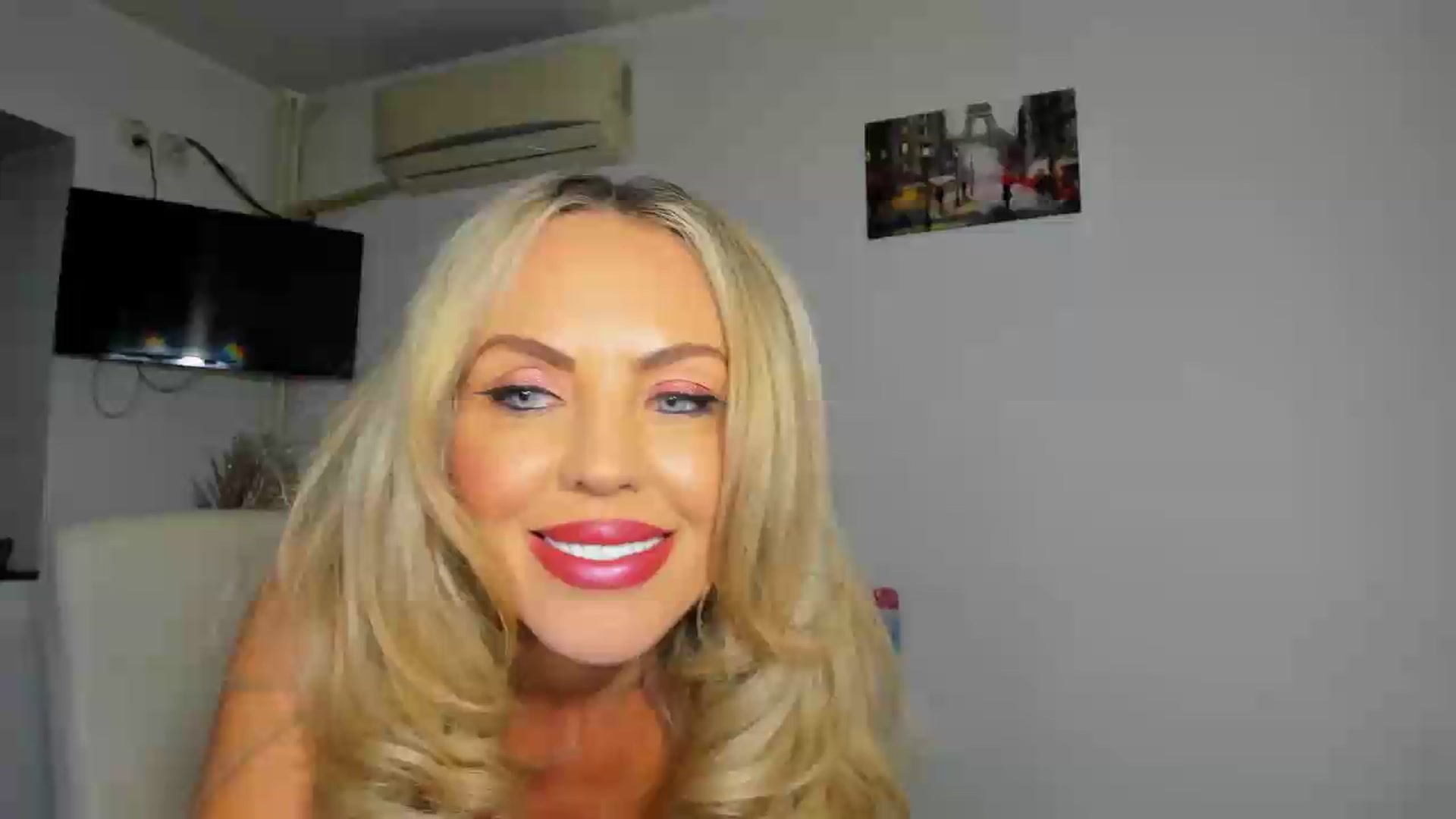 Gallery image thumbnail from BDayJOY's myfreecams stream on, 08/12/2026, 11:36 image 1 of 20