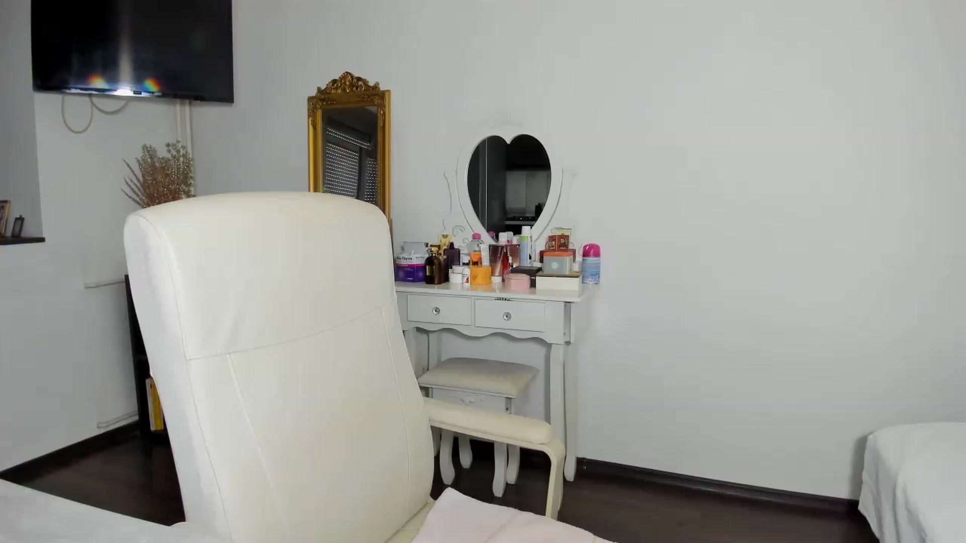 Gallery image thumbnail from BDayJOY's myfreecams stream on, 08/14/2026, 08:22 image 17 of 20