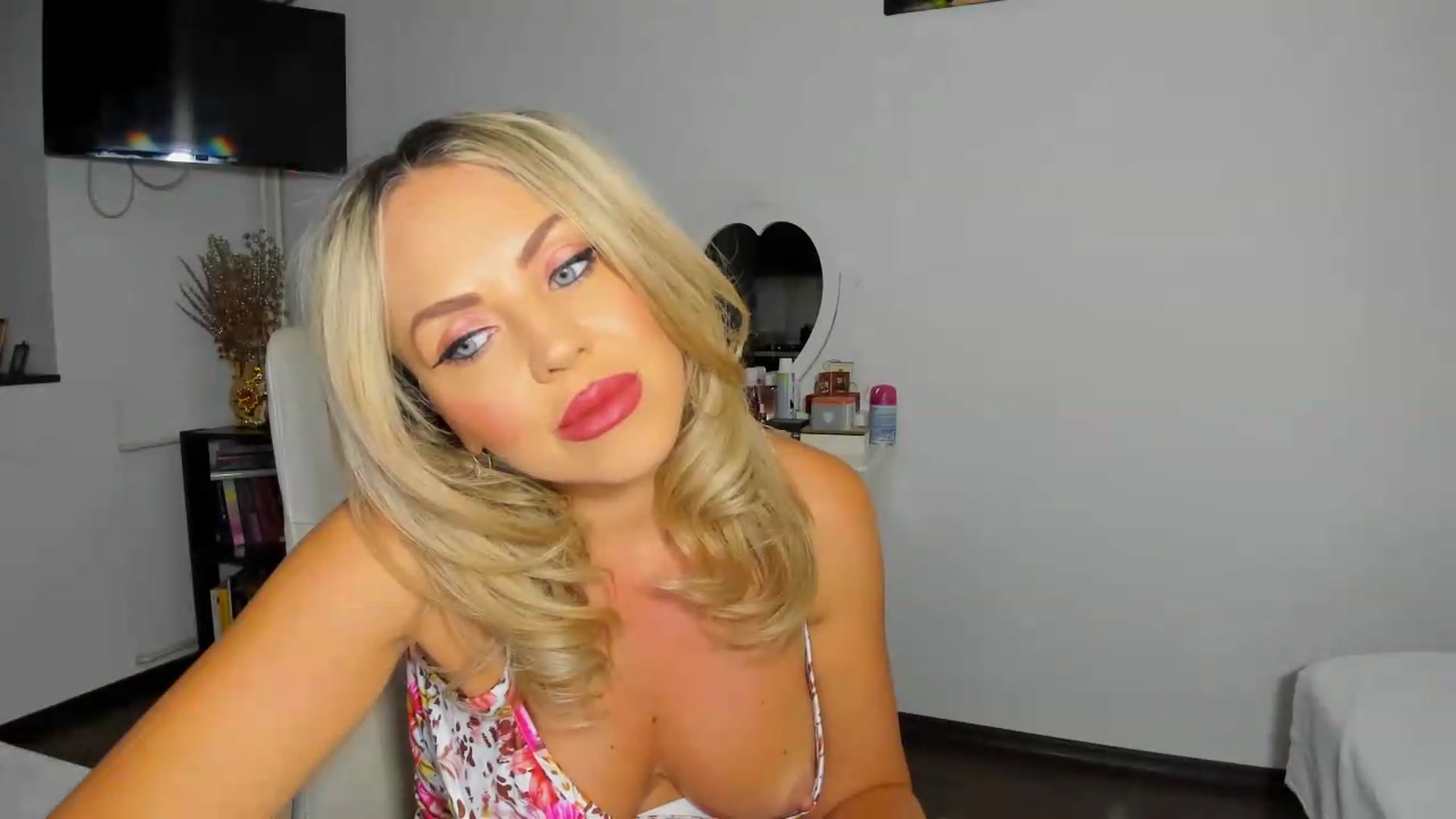 Gallery image thumbnail from BDayJOY's myfreecams stream on, 08/14/2026, 08:22 image 2 of 20