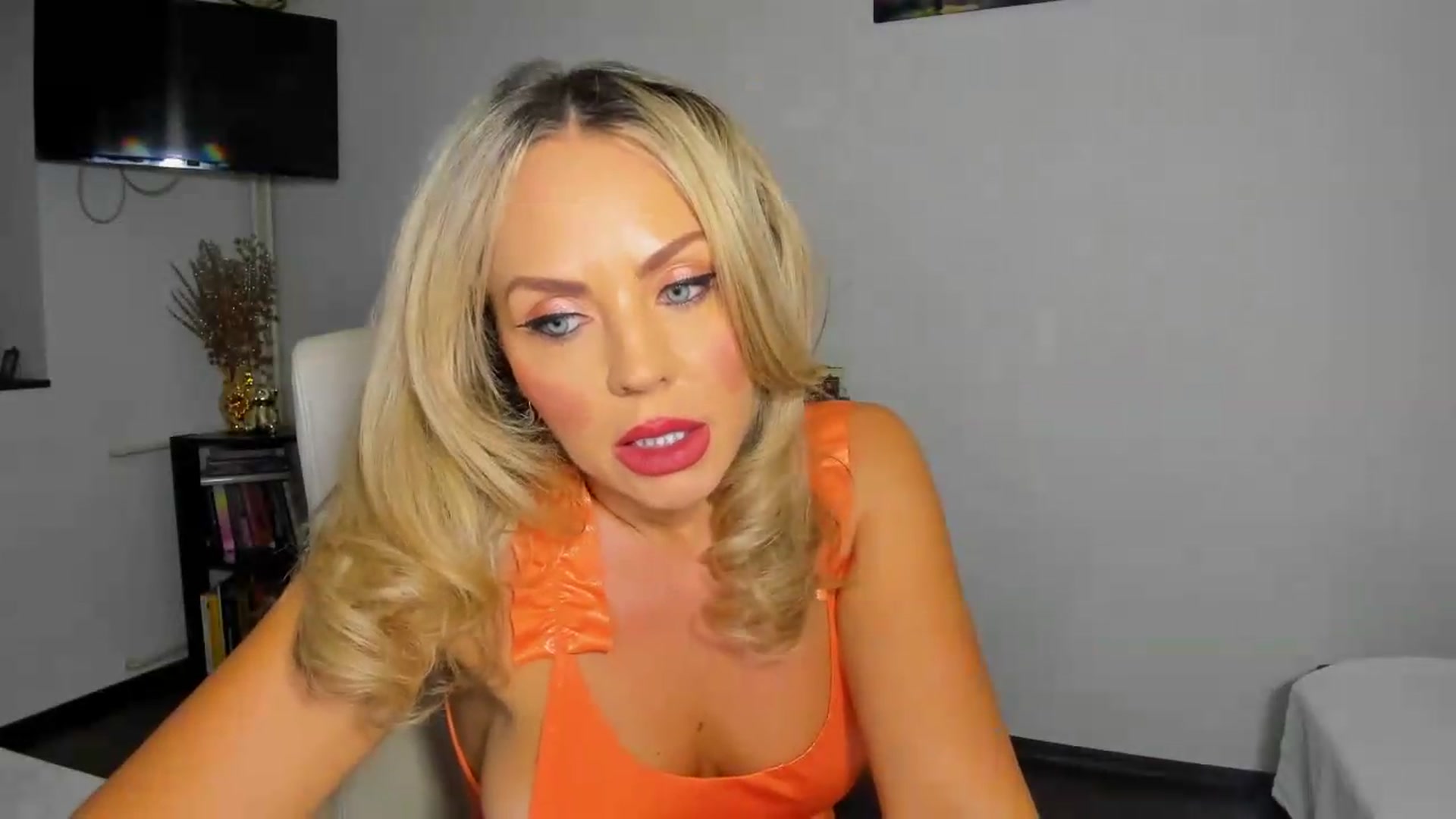 Gallery image thumbnail from BDayJOY's myfreecams stream on, 08/14/2026, 13:42 image 13 of 20
