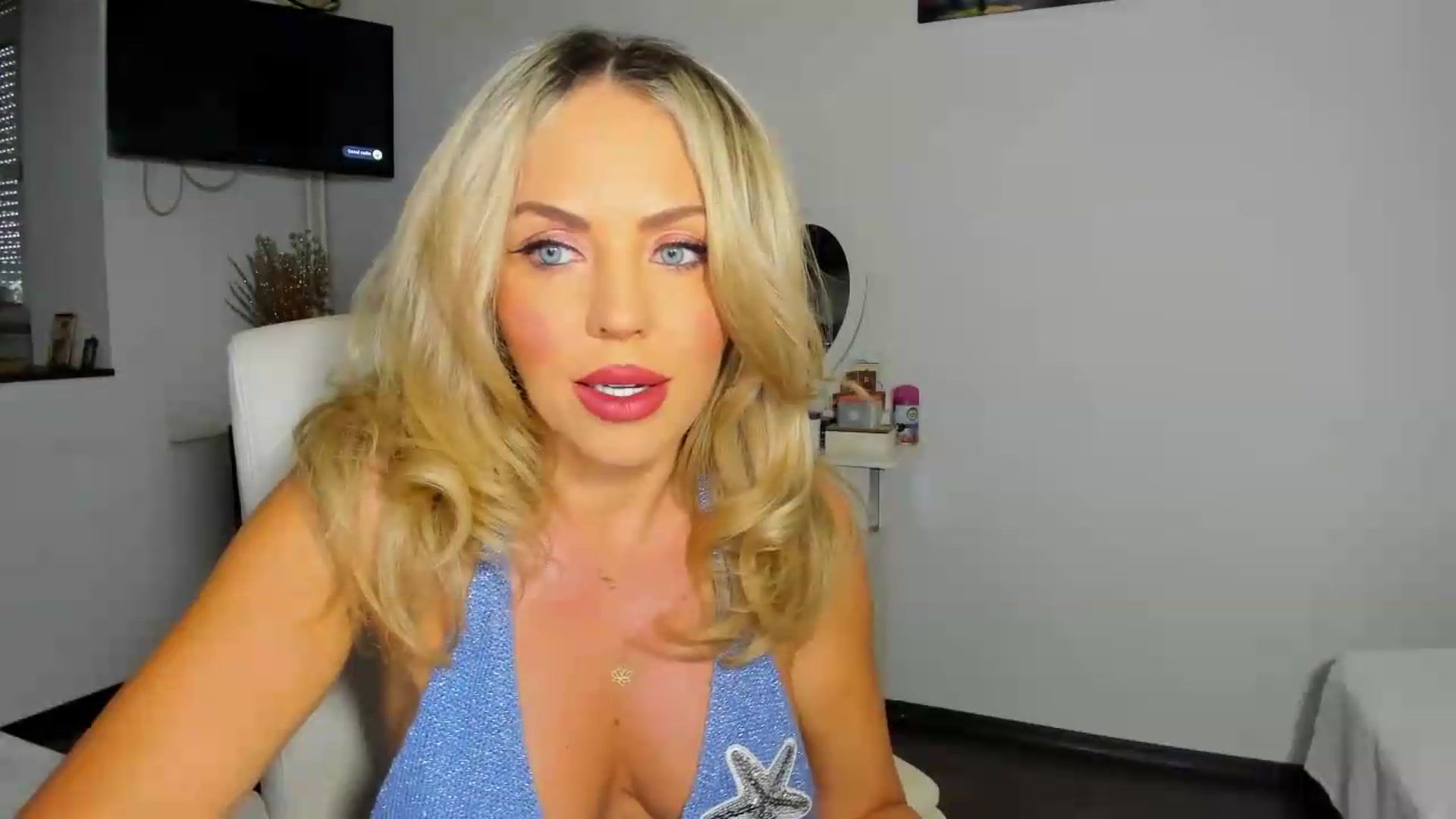 Gallery image thumbnail from BDayJOY's myfreecams stream on, 08/21/2026, 06:32 image 7 of 20