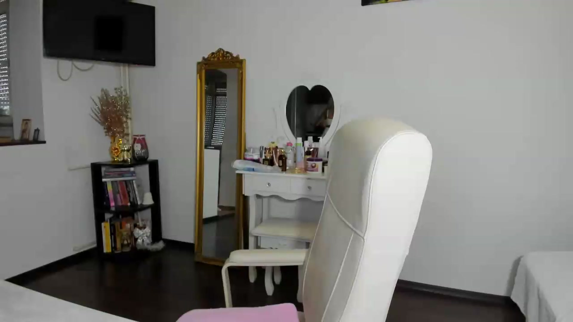 Gallery image thumbnail from BDayJOY's myfreecams stream on, 08/21/2026, 08:38 image 20 of 20