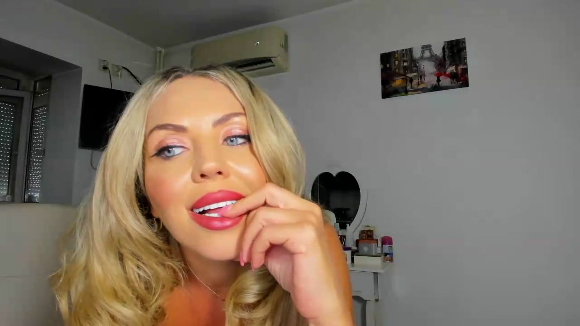 Gallery image thumbnail from BDayJOY's myfreecams stream on, 08/21/2026, 11:36 image 17 of 20