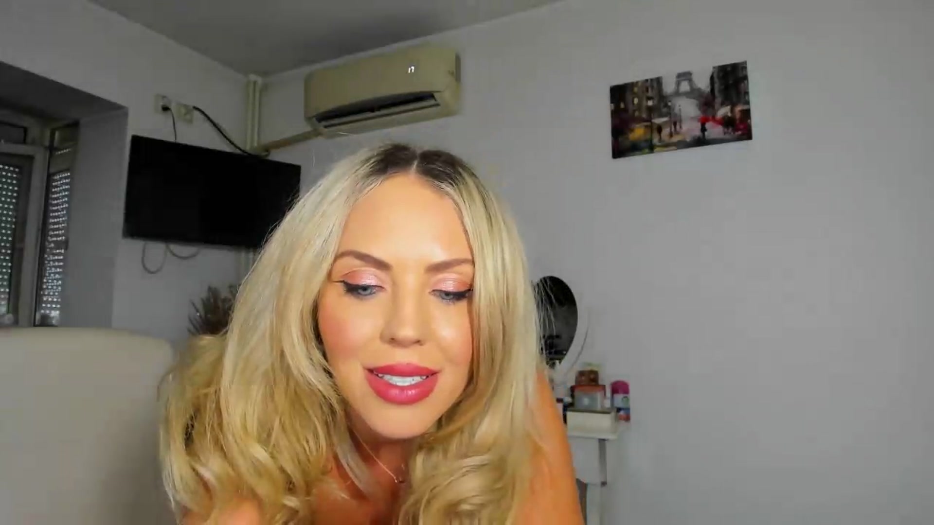 Gallery image thumbnail from BDayJOY's myfreecams stream on, 08/21/2026, 11:36 image 12 of 20