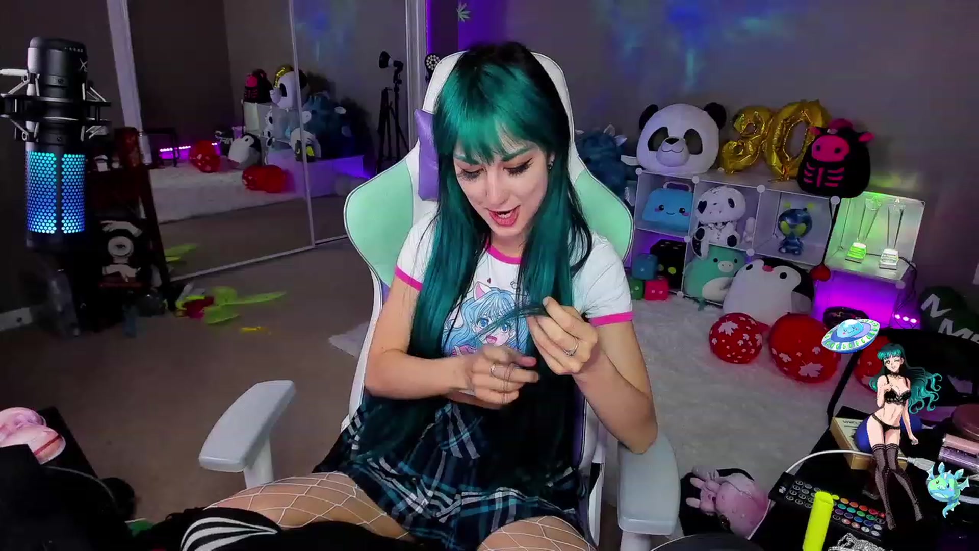 Gallery image thumbnail from BDayLexaLuv's myfreecams stream on, 07/20/2023, 07:07 image 16 of 20