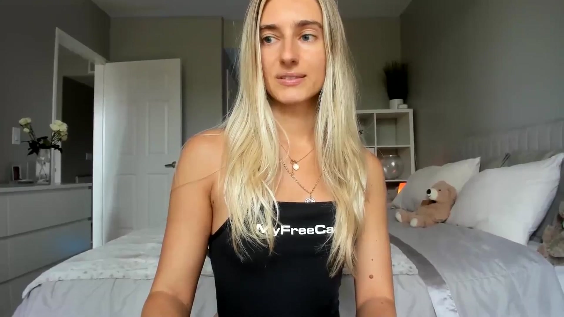 Gallery image thumbnail from BDayVodka's myfreecams stream on, 07/14/2025, 23:08 image 8 of 20