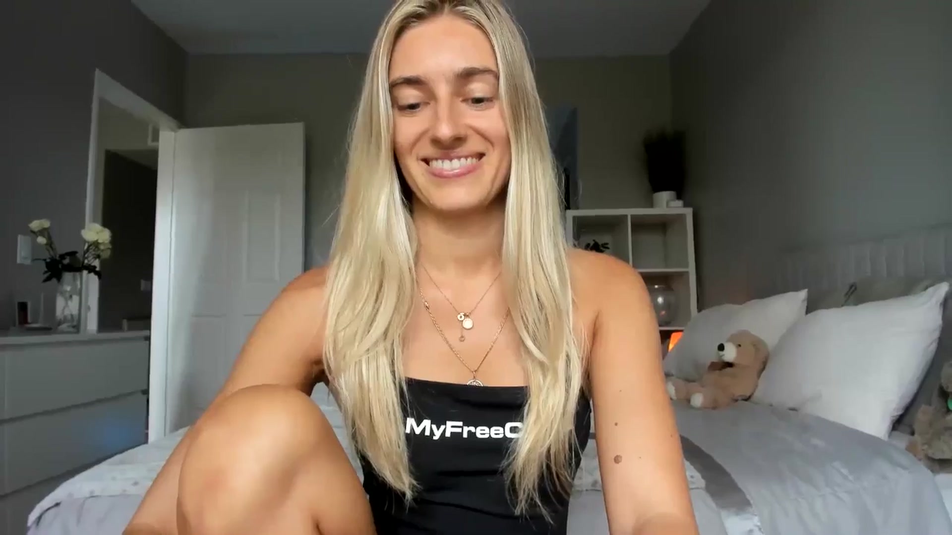Gallery image thumbnail from BDayVodka's myfreecams stream on, 07/14/2025, 23:08 image 10 of 20