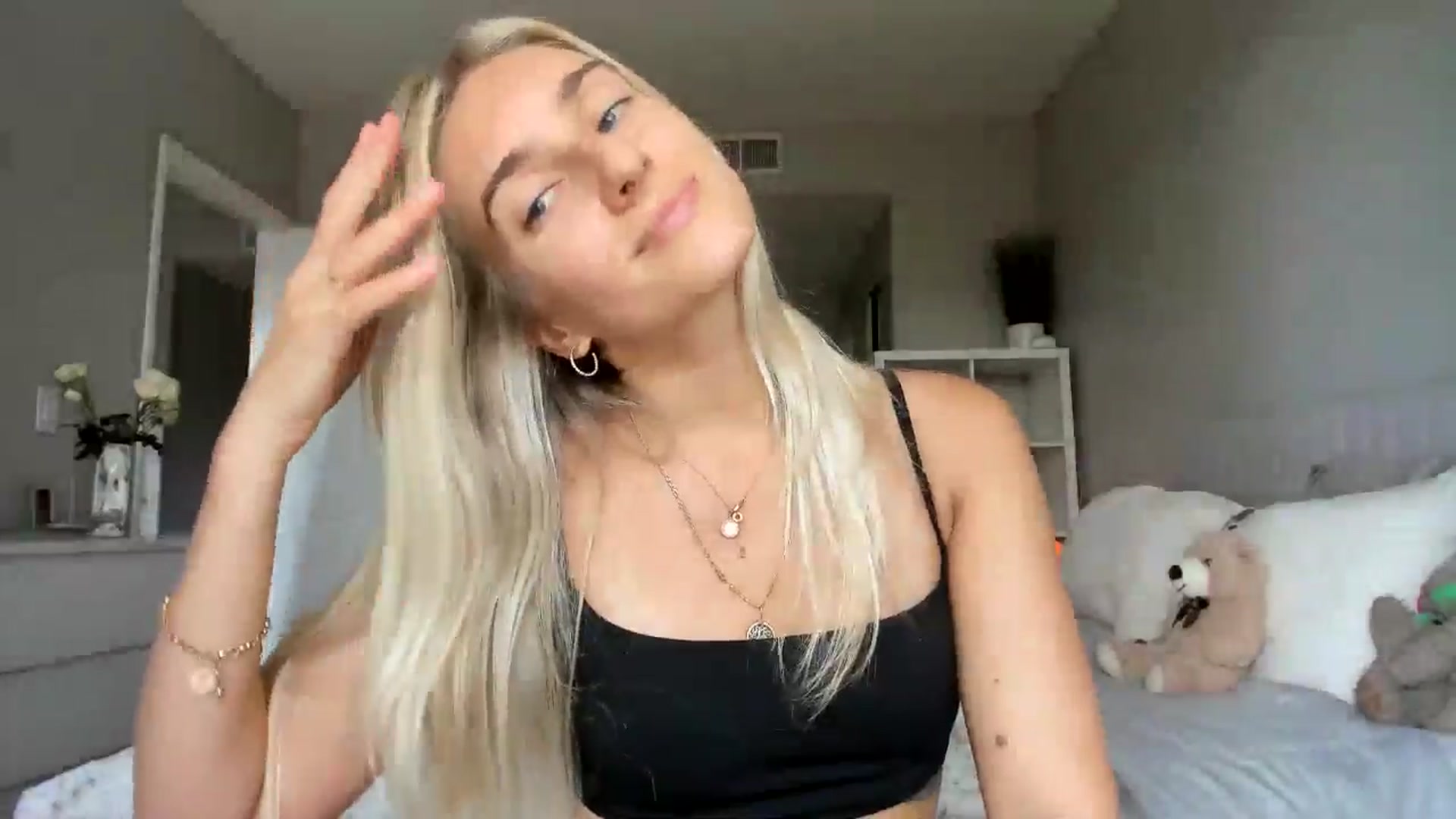 Gallery image thumbnail from BDayVodka's myfreecams stream on, 07/15/2025, 23:47 image 14 of 20