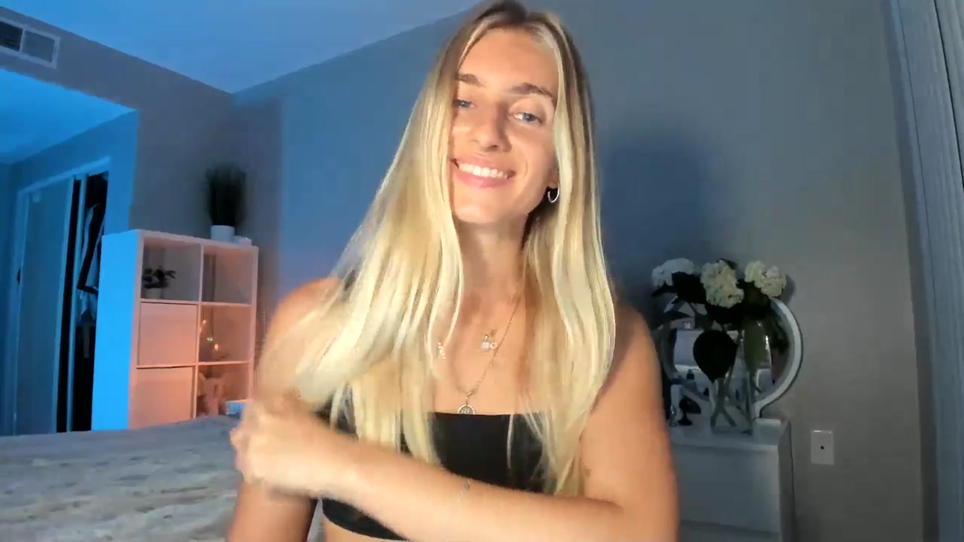 Gallery image thumbnail from BDayVodka's myfreecams stream on, 07/16/2025, 07:33 image 9 of 20