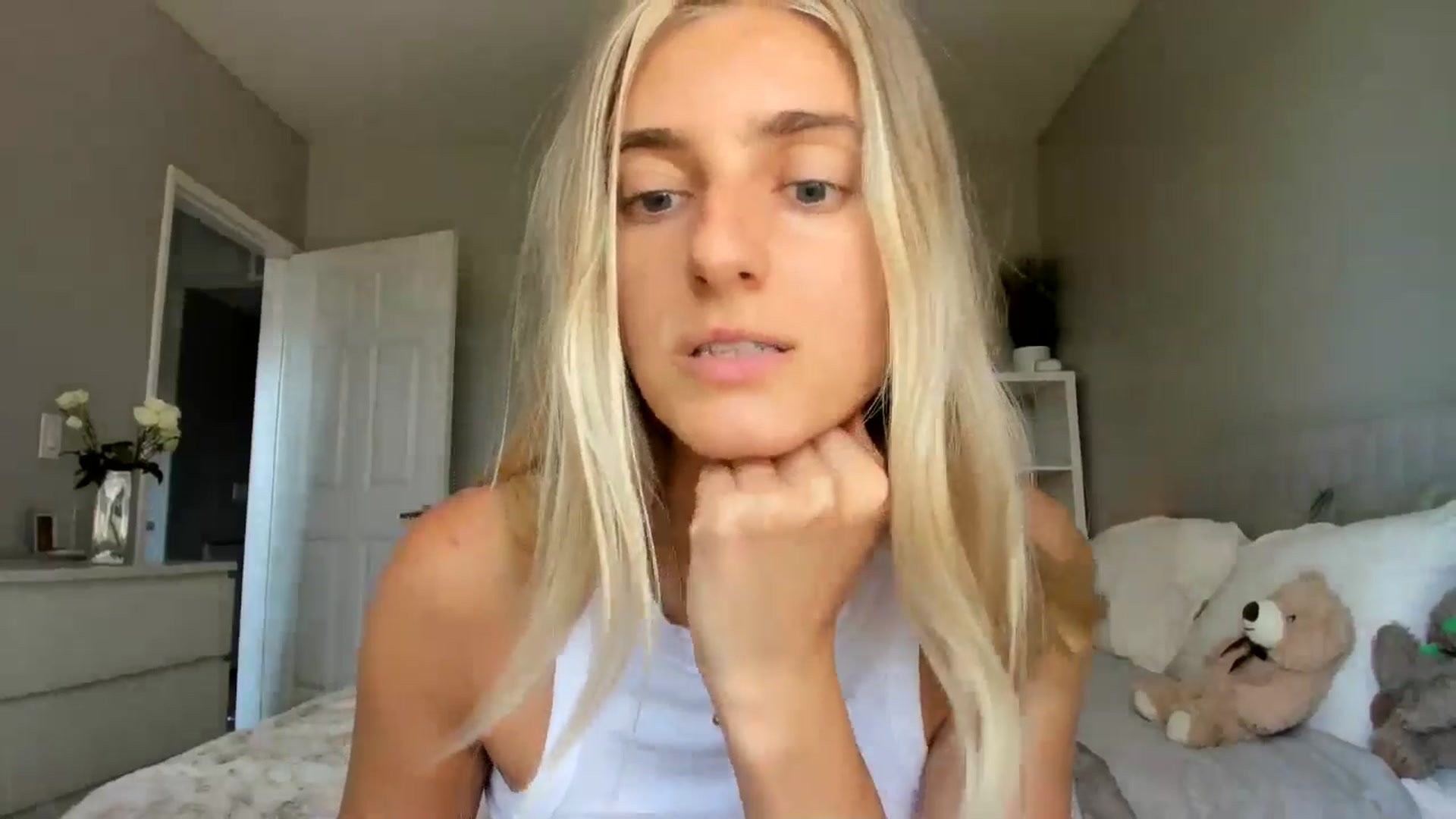 Gallery image thumbnail from BDayVodka's myfreecams stream on, 07/17/2025, 24:43 image 10 of 20