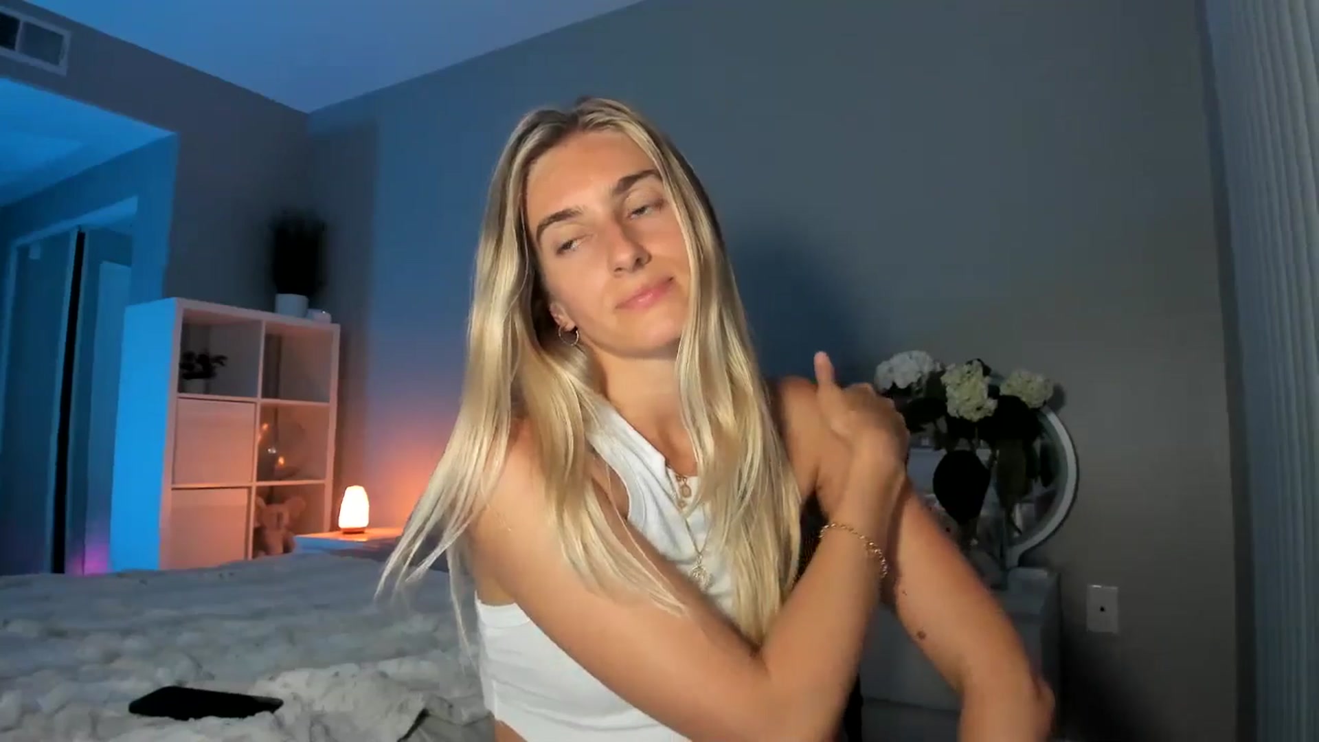 Gallery image thumbnail from BDayVodka's myfreecams stream on, 07/17/2025, 07:32 image 13 of 20