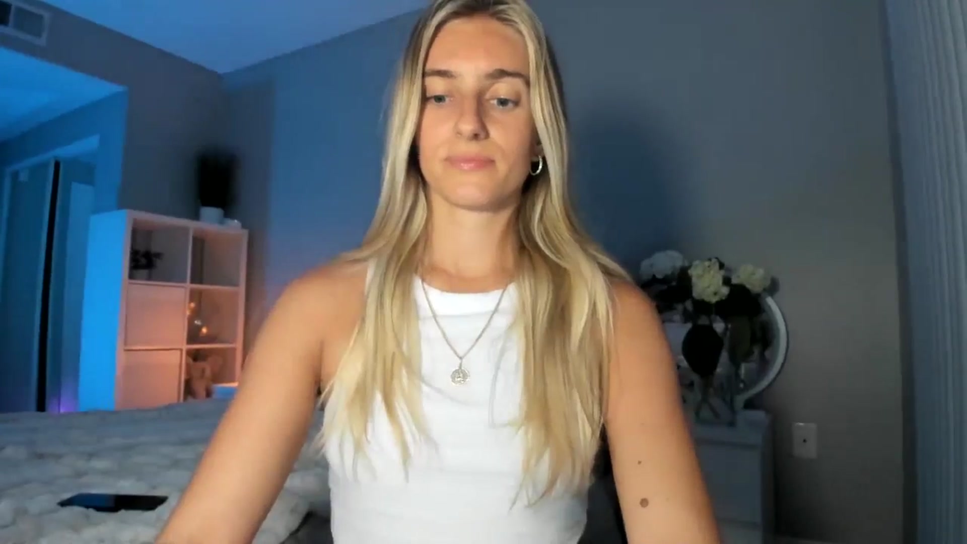 Gallery image thumbnail from BDayVodka's myfreecams stream on, 07/17/2025, 07:32 image 9 of 20