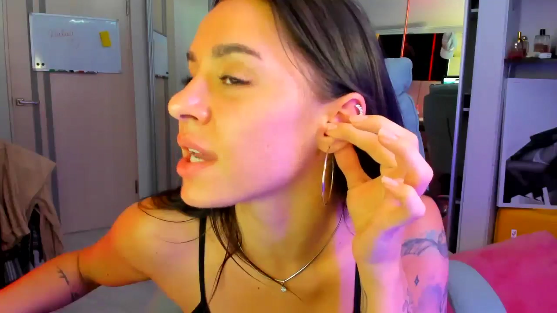 Gallery image thumbnail from BDayYaga's myfreecams stream on, 08/01/2025, 13:20 image 7 of 20