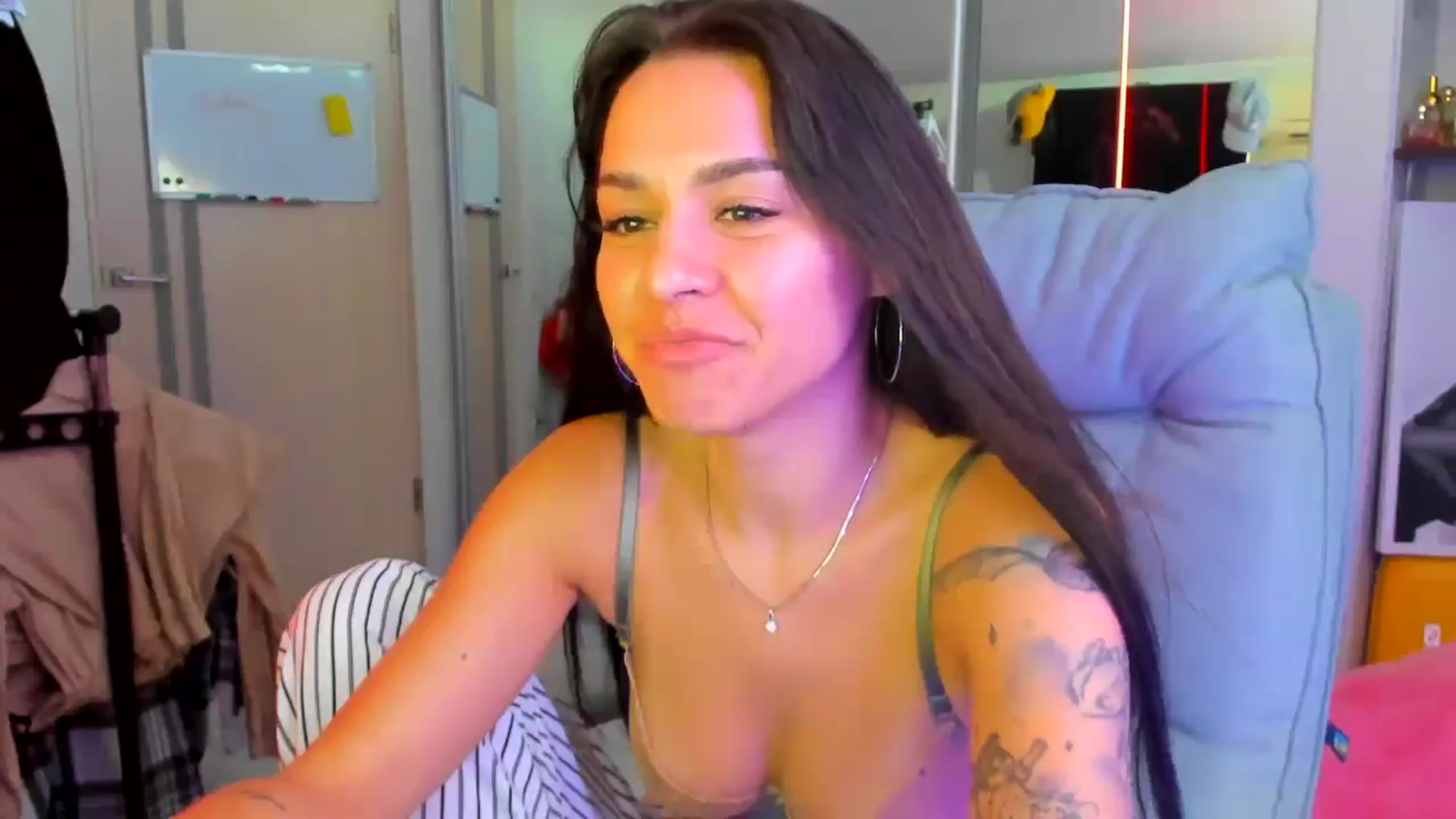 Gallery image thumbnail from BDayYaga's myfreecams stream on, 08/02/2025, 15:21 image 10 of 20