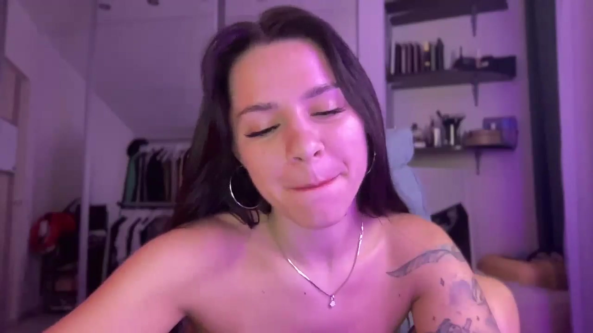 Gallery image thumbnail from BDayYaga's myfreecams stream on, 08/03/2025, 02:14 image 12 of 20