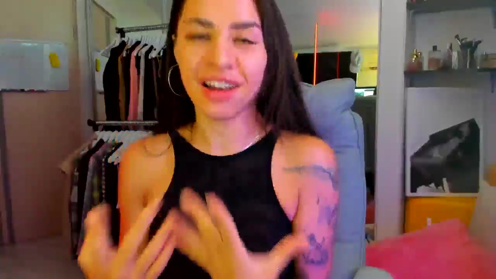 Gallery image thumbnail from BDayYaga's myfreecams stream on, 08/03/2025, 13:23 image 10 of 20