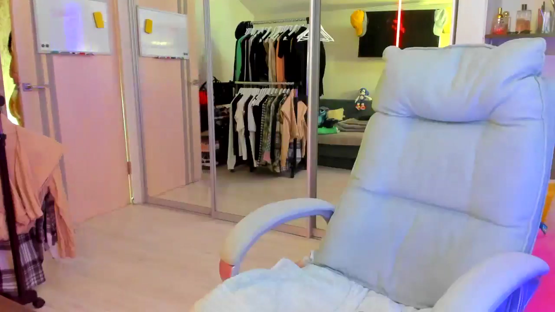 Gallery image thumbnail from BDayYaga's myfreecams stream on, 08/04/2025, 15:25 image 20 of 20