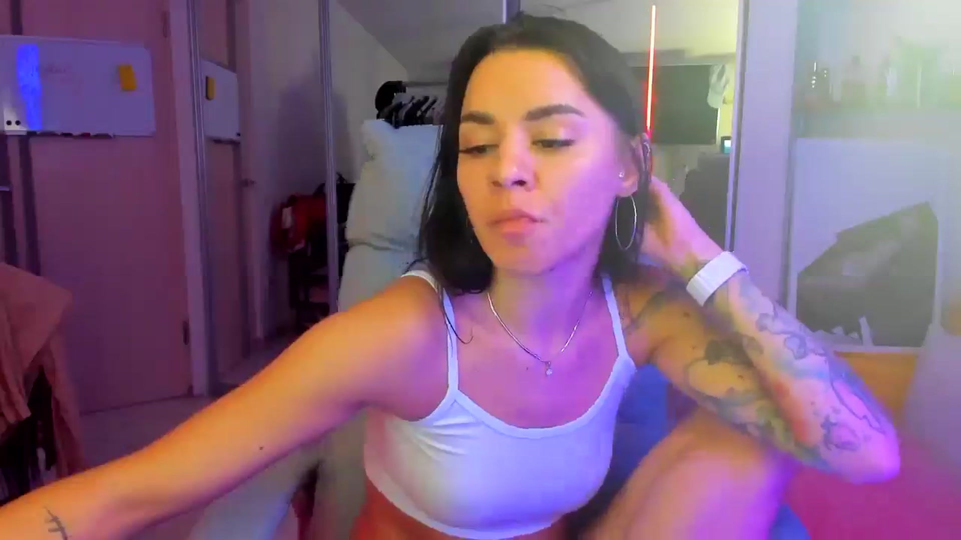 Gallery image thumbnail from BDayYaga's myfreecams stream on, 08/04/2025, 17:56 image 4 of 20