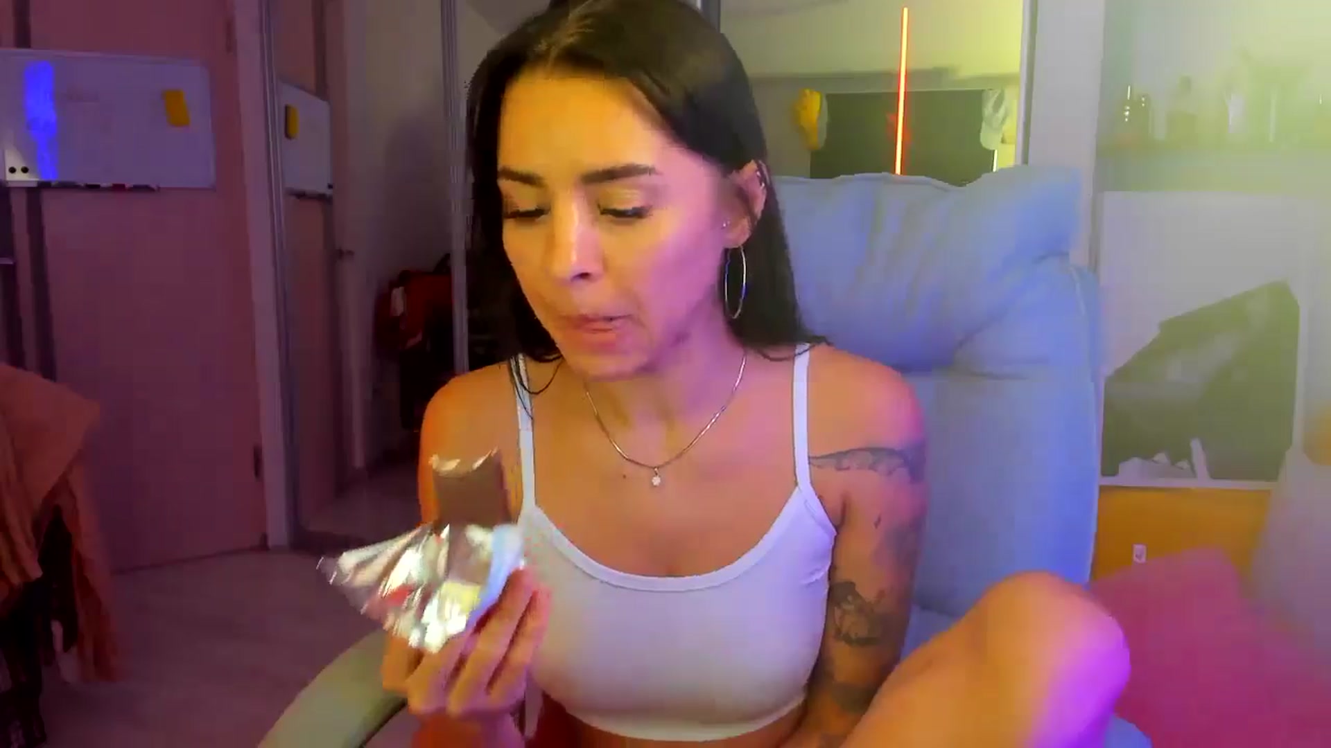 Gallery image thumbnail from BDayYaga's myfreecams stream on, 08/04/2025, 17:56 image 3 of 20