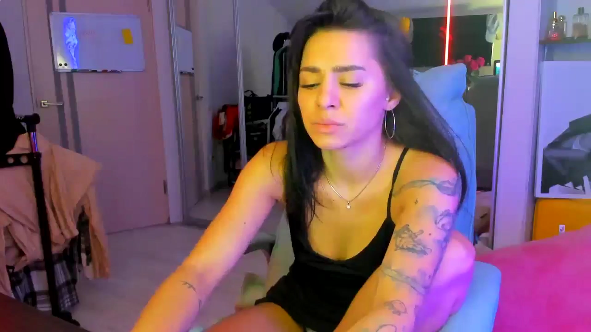 Gallery image thumbnail from BDayYaga's myfreecams stream on, 08/05/2025, 19:17 image 10 of 20