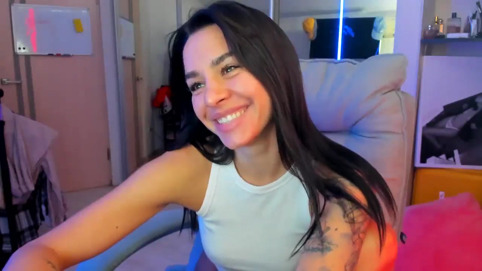 Gallery image thumbnail from BDayYaga's myfreecams stream on, 08/09/2025, 16:44 image 14 of 20