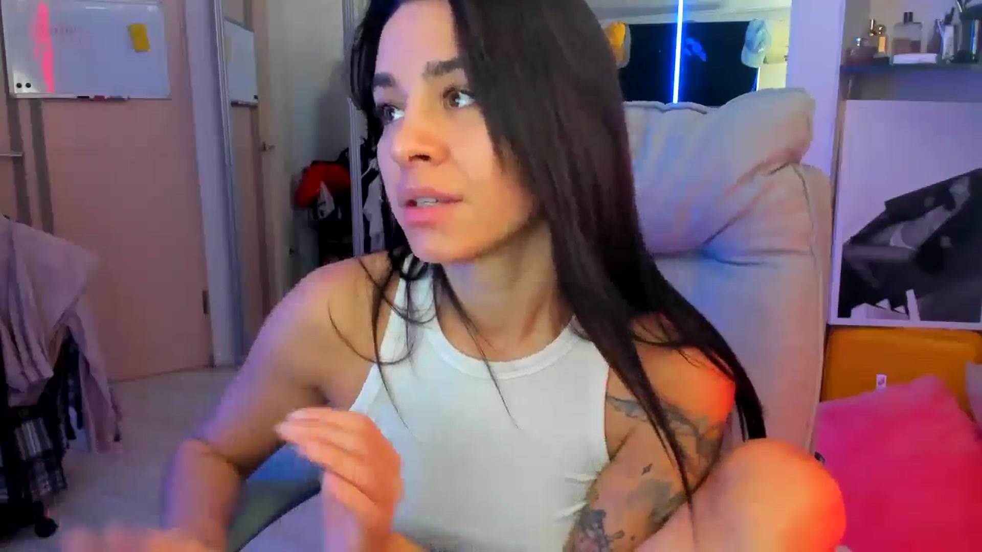 Gallery image thumbnail from BDayYaga's myfreecams stream on, 08/09/2025, 16:44 image 12 of 20