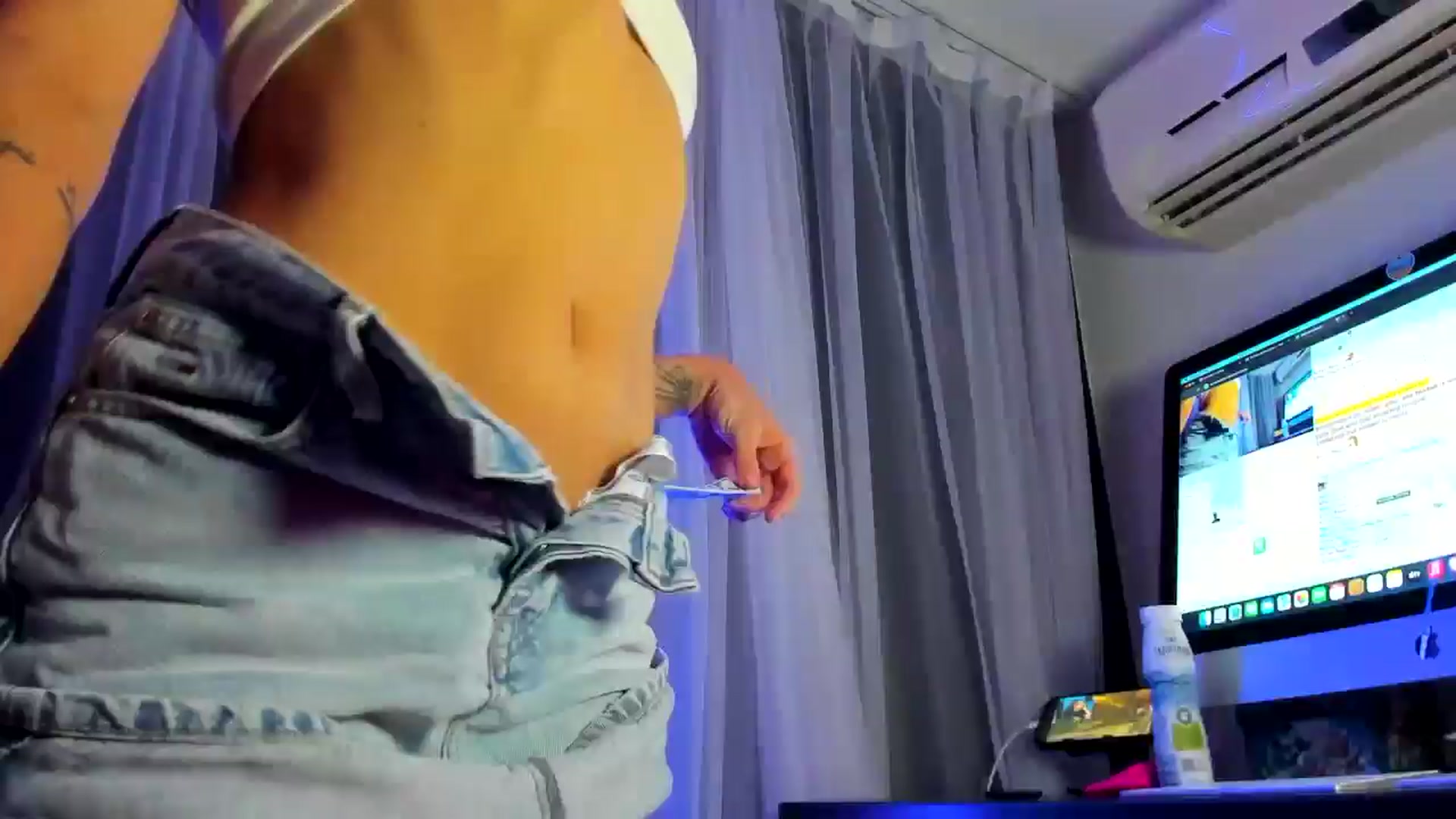 Gallery image thumbnail from BDayYaga's myfreecams stream on, 08/10/2025, 19:23 image 15 of 20