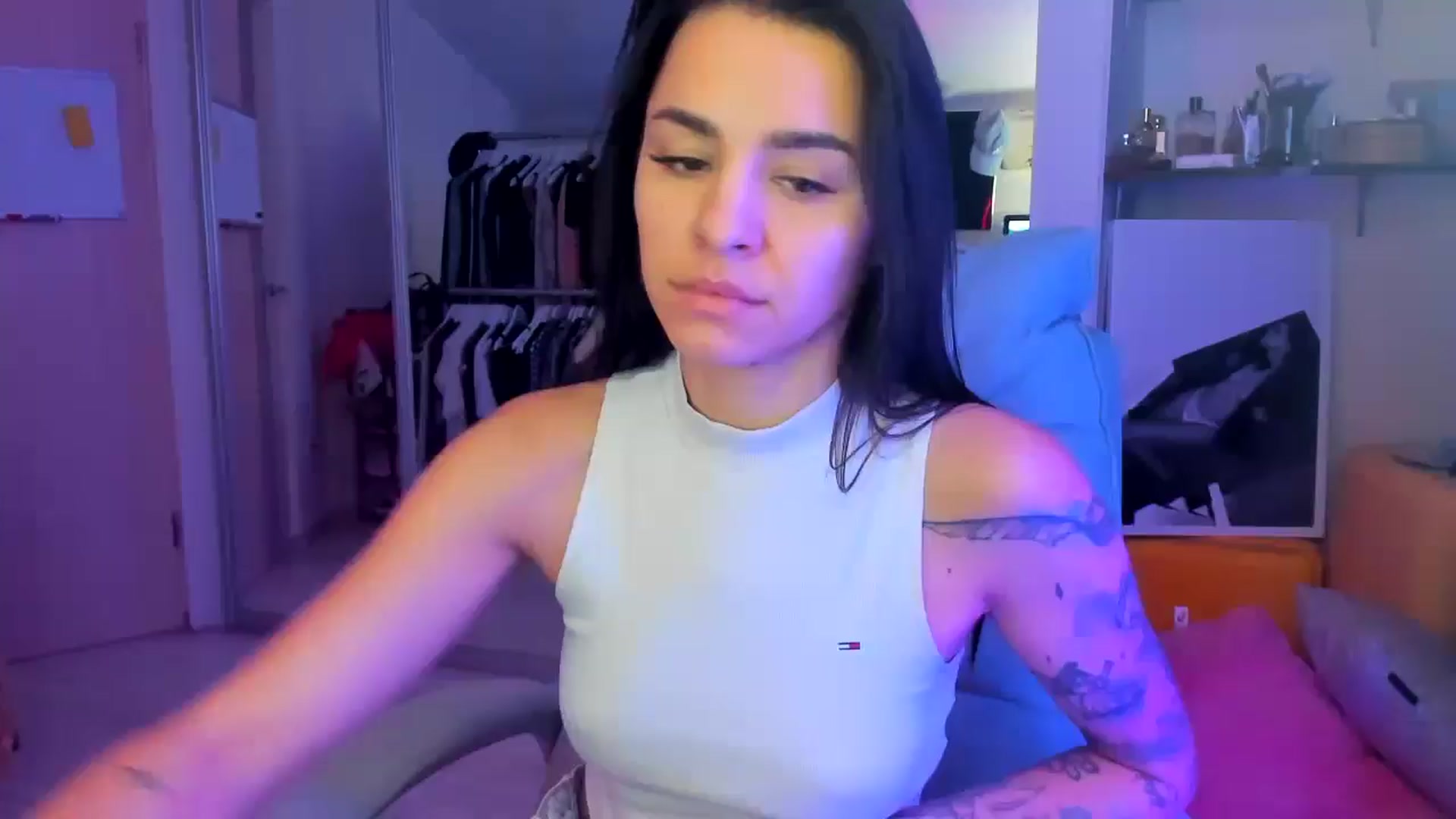 Gallery image thumbnail from BDayYaga's myfreecams stream on, 08/10/2025, 19:23 image 18 of 20