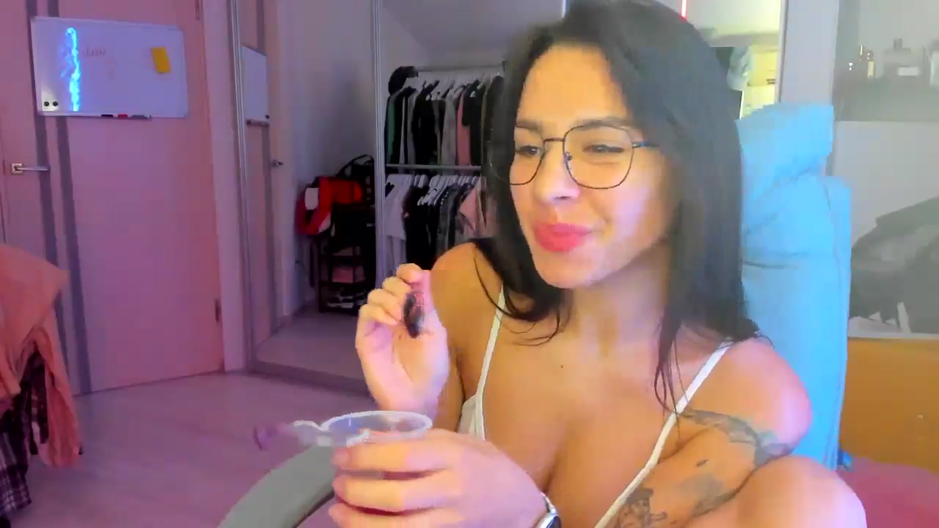 Gallery image thumbnail from BDayYaga's myfreecams stream on, 08/12/2025, 24:38 image 8 of 20