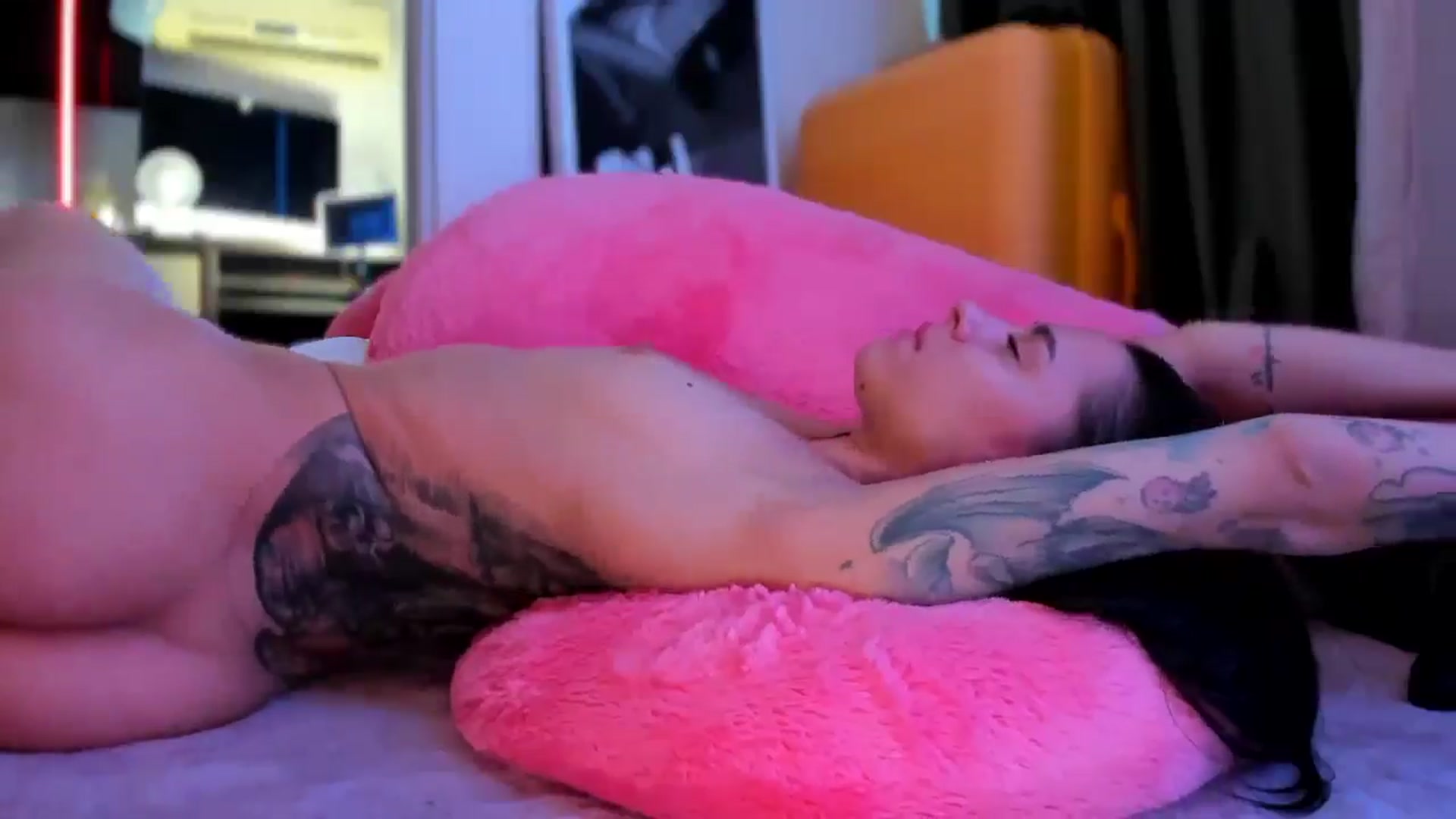 Gallery image thumbnail from BDayYaga's myfreecams stream on, 08/12/2025, 06:43 image 10 of 20