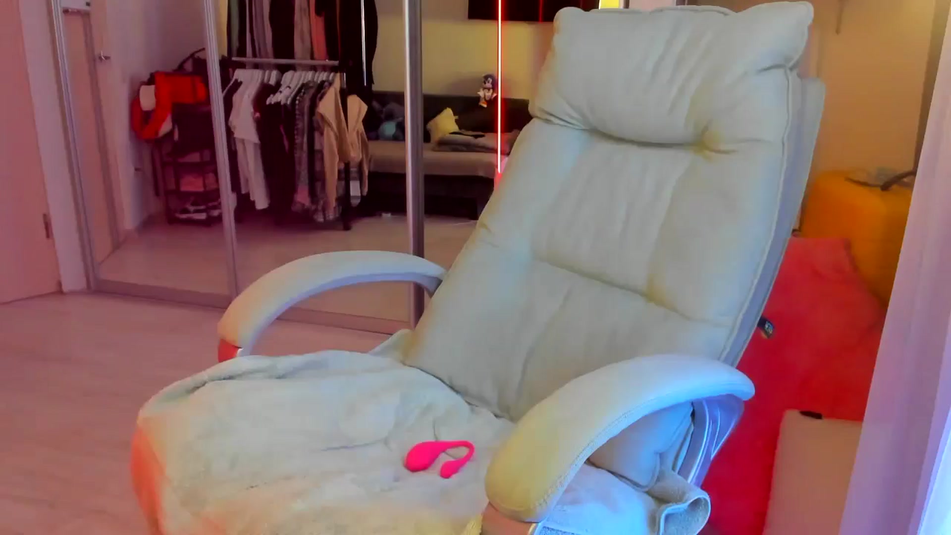 Gallery image thumbnail from BDayYaga's myfreecams stream on, 08/12/2025, 21:44 image 19 of 20