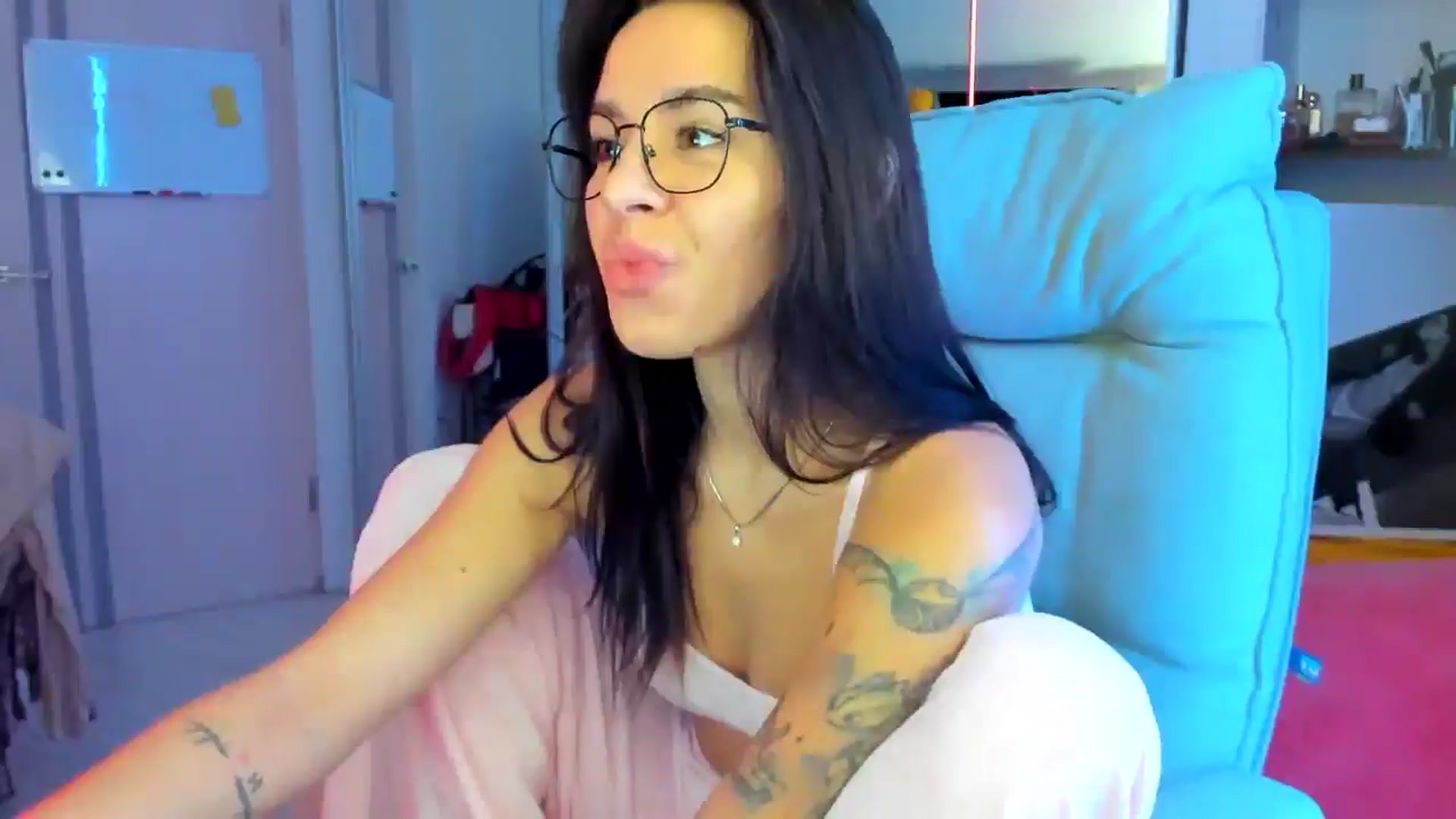 Gallery image thumbnail from BDayYaga's myfreecams stream on, 08/12/2025, 21:44 image 6 of 20
