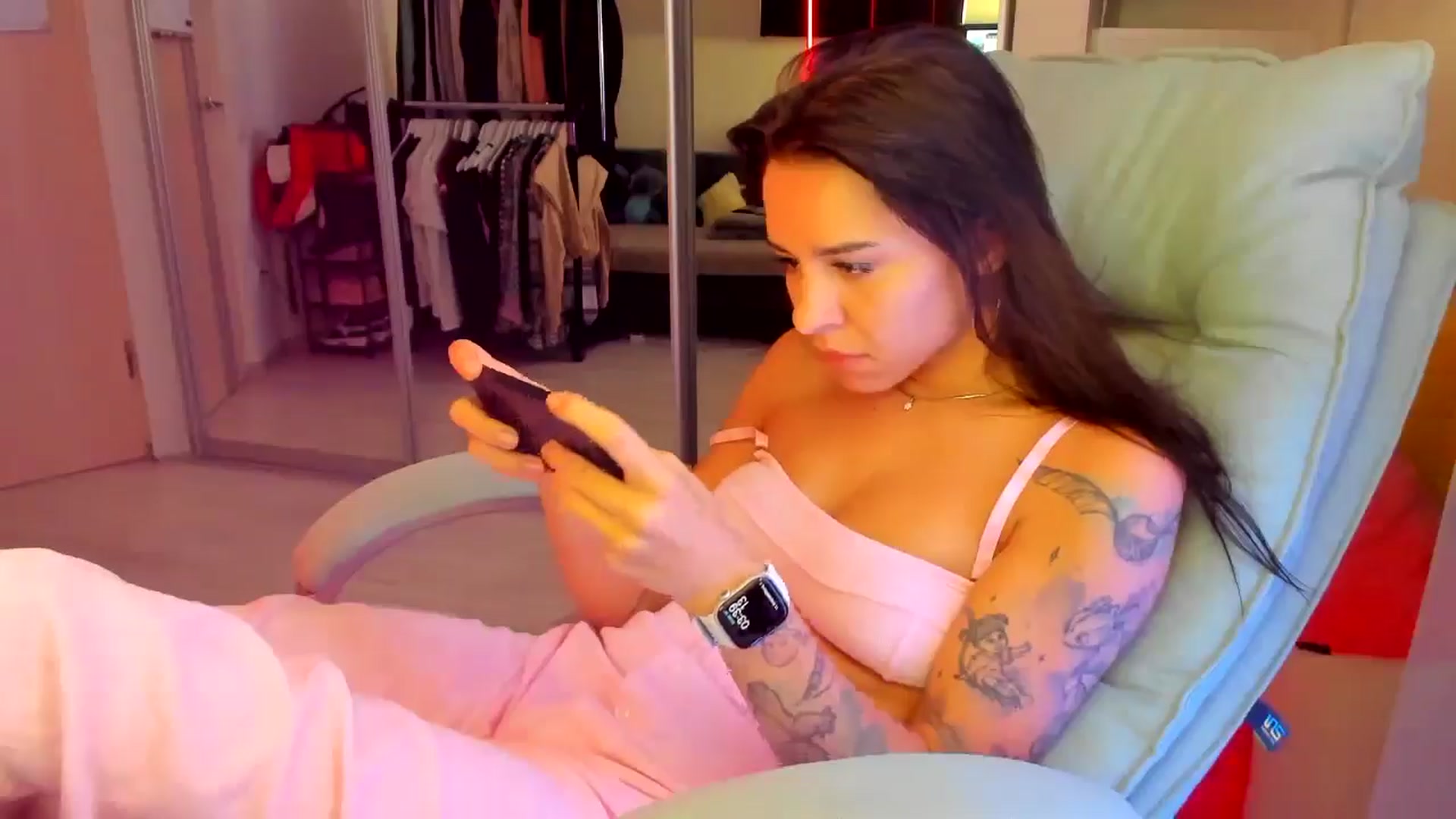 Gallery image thumbnail from BDayYaga's myfreecams stream on, 08/13/2025, 01:57 image 5 of 20