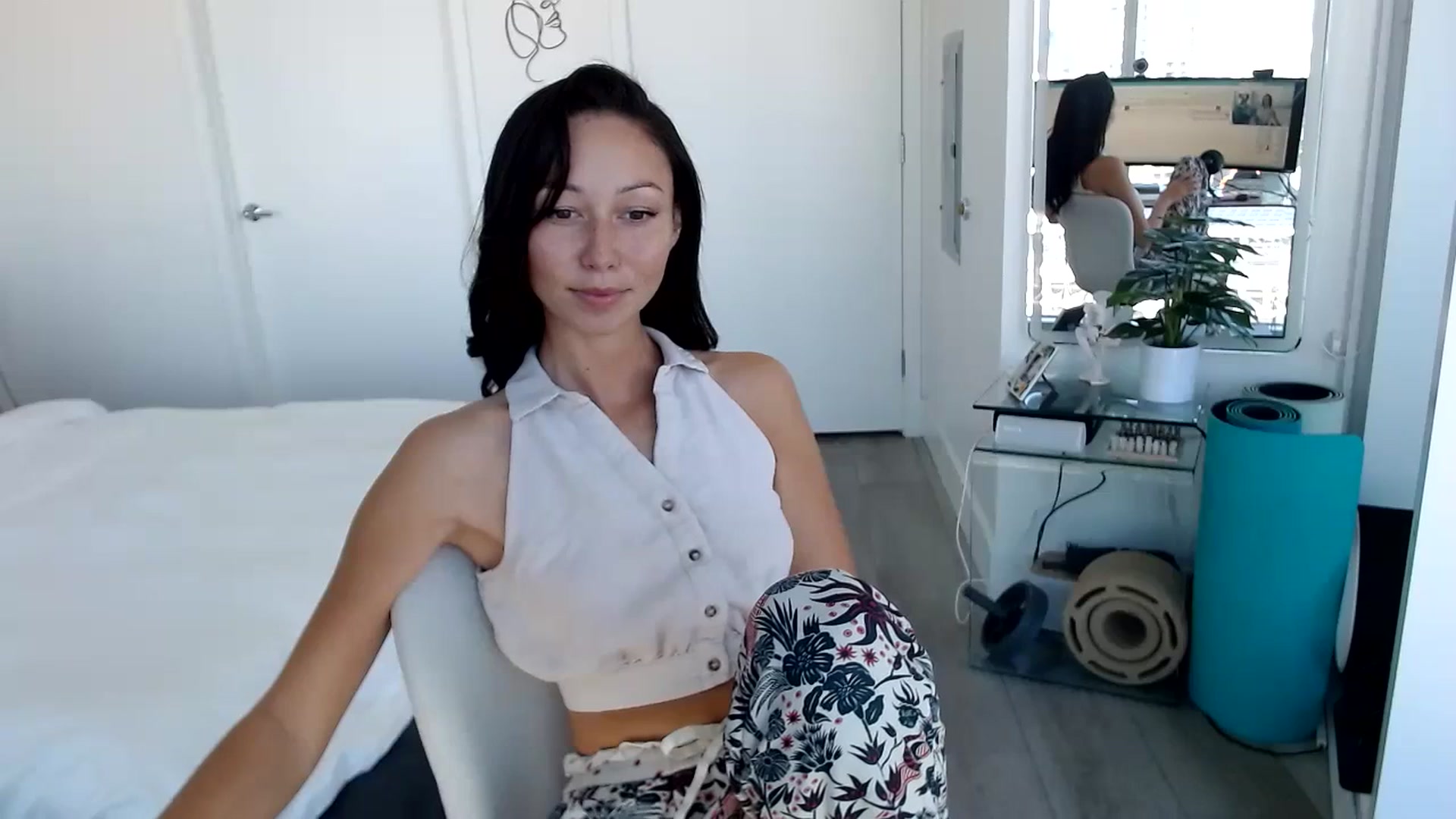 Gallery image thumbnail from BDay_Minnie's myfreecams stream on, 09/06/2023, 18:08 image 10 of 20